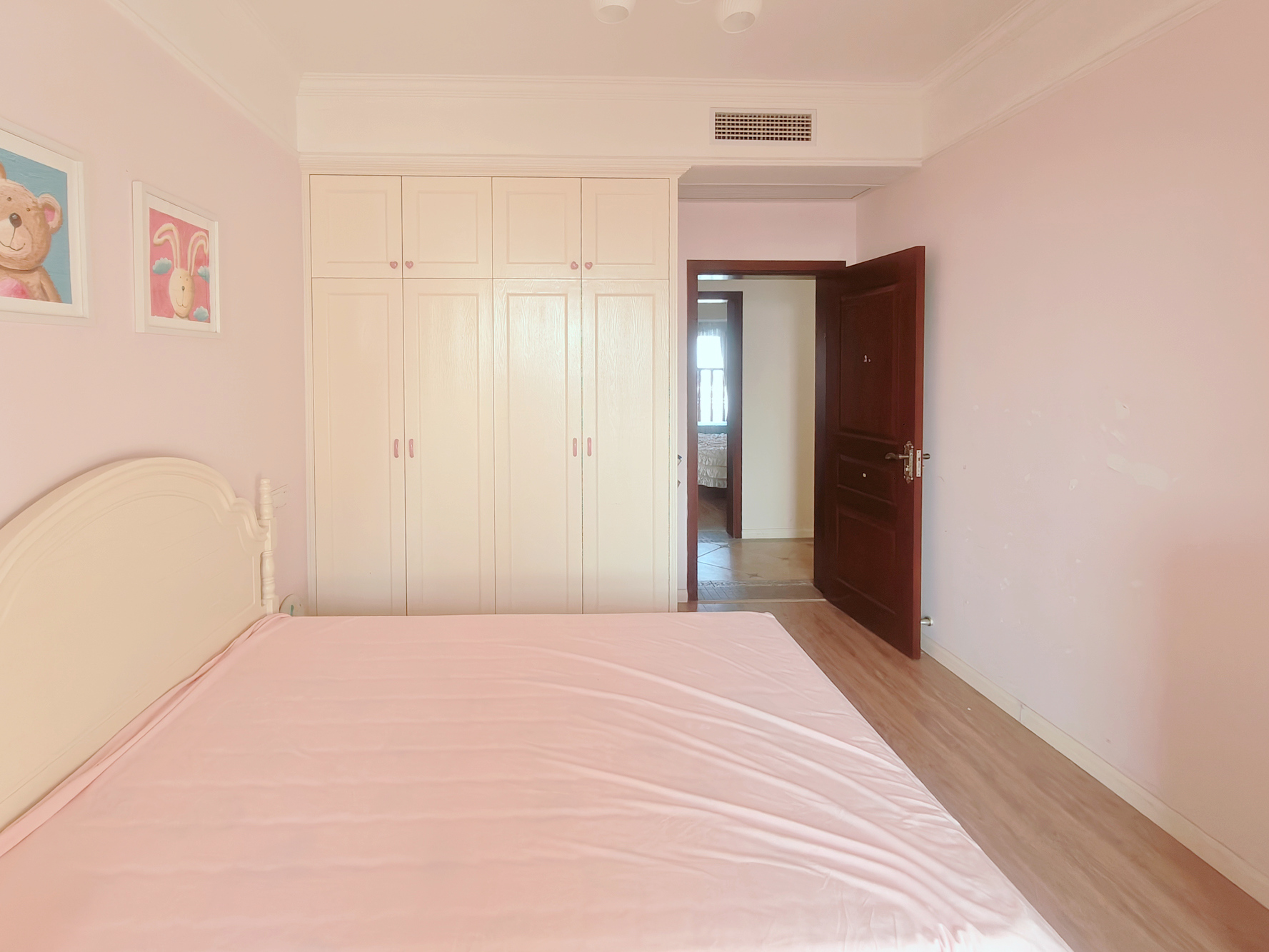 高域自然城 4室2厅2卫 86.8万 高域自然城 4室2厅2卫 86.8万卧室