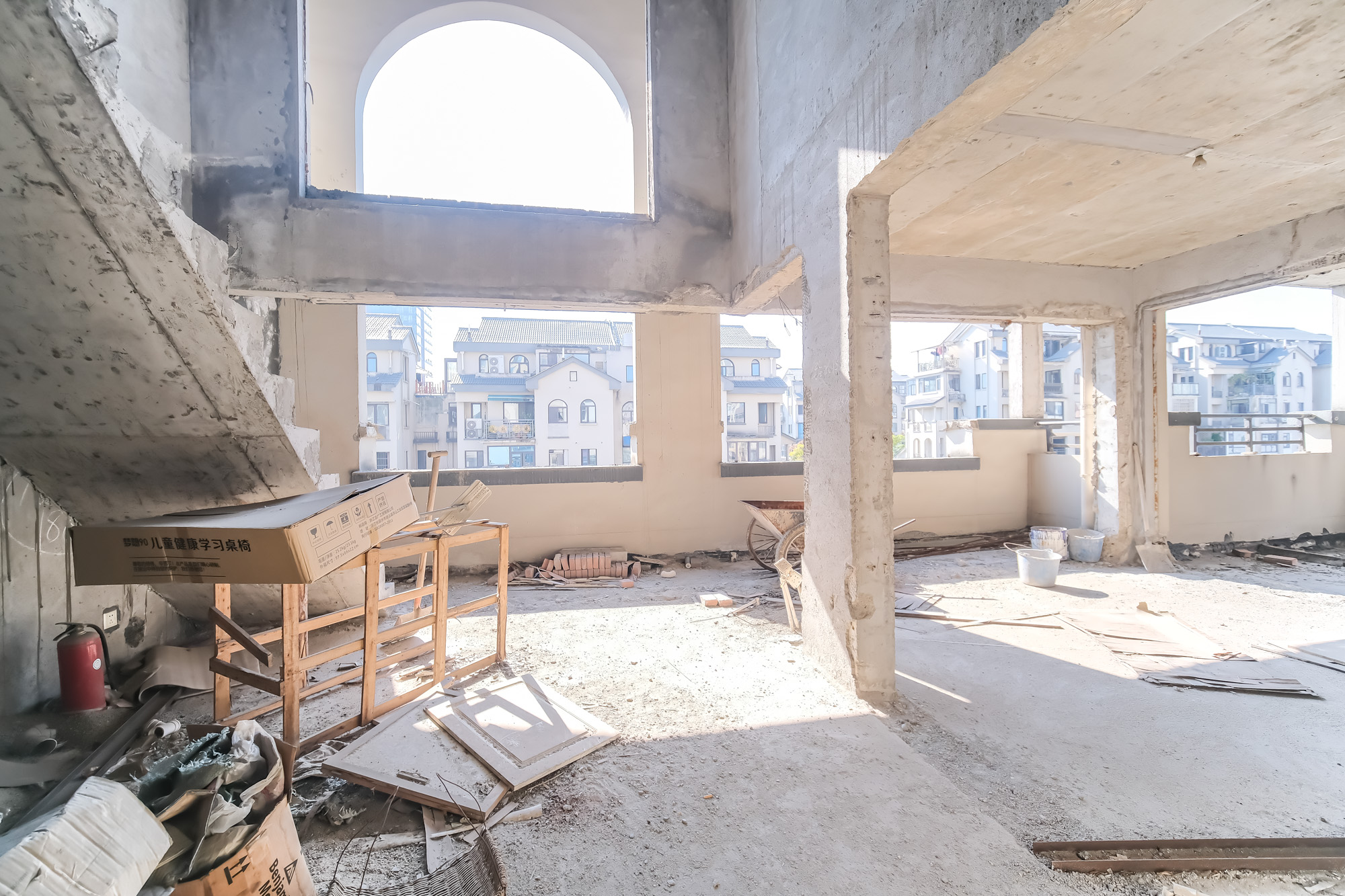 艾美潇湘 5室2厅2卫 121.0万 艾美潇湘 5室2厅2卫 121.0万客厅