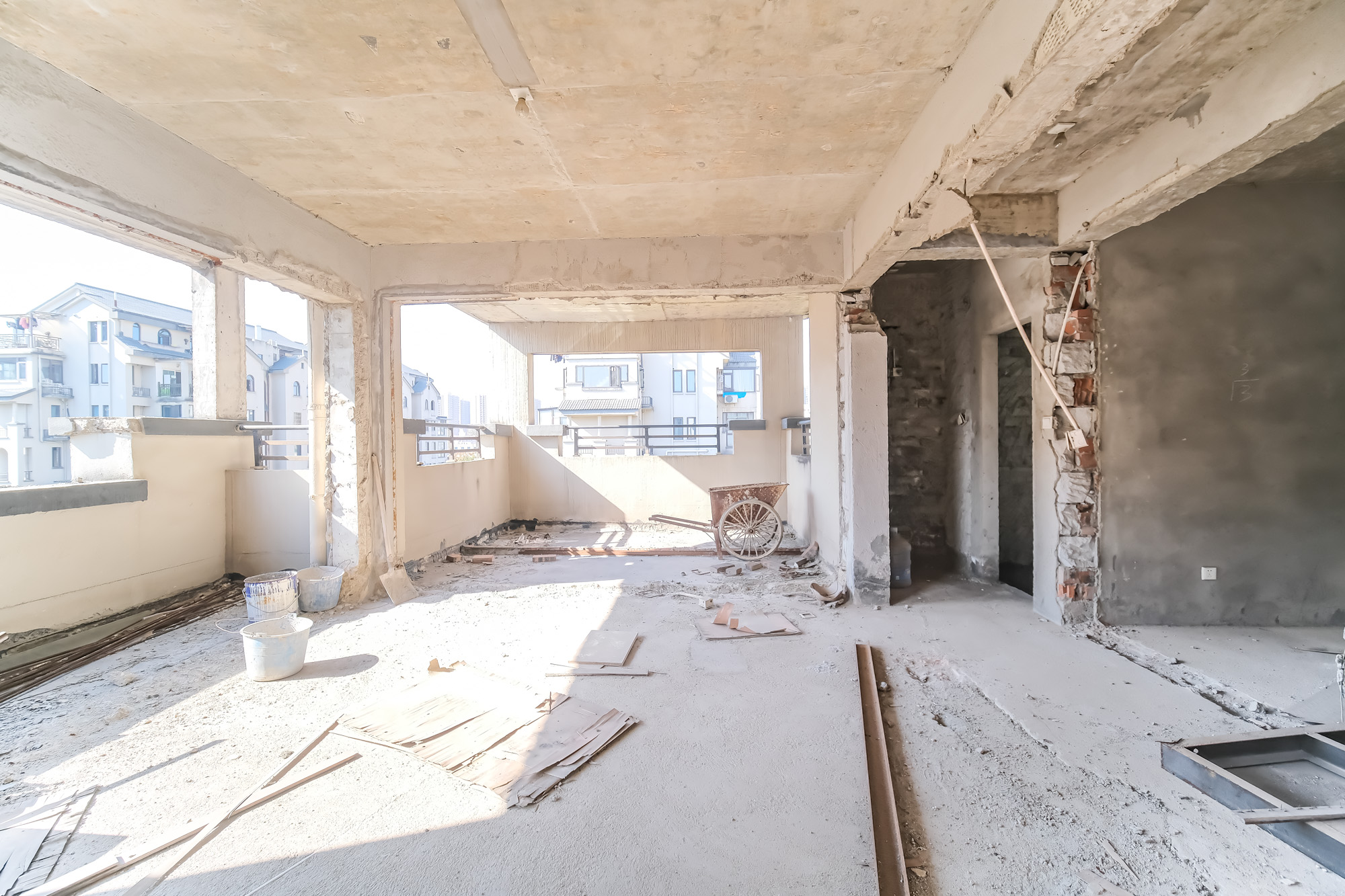 艾美潇湘 5室2厅2卫 121.0万 艾美潇湘 5室2厅2卫 121.0万卧室