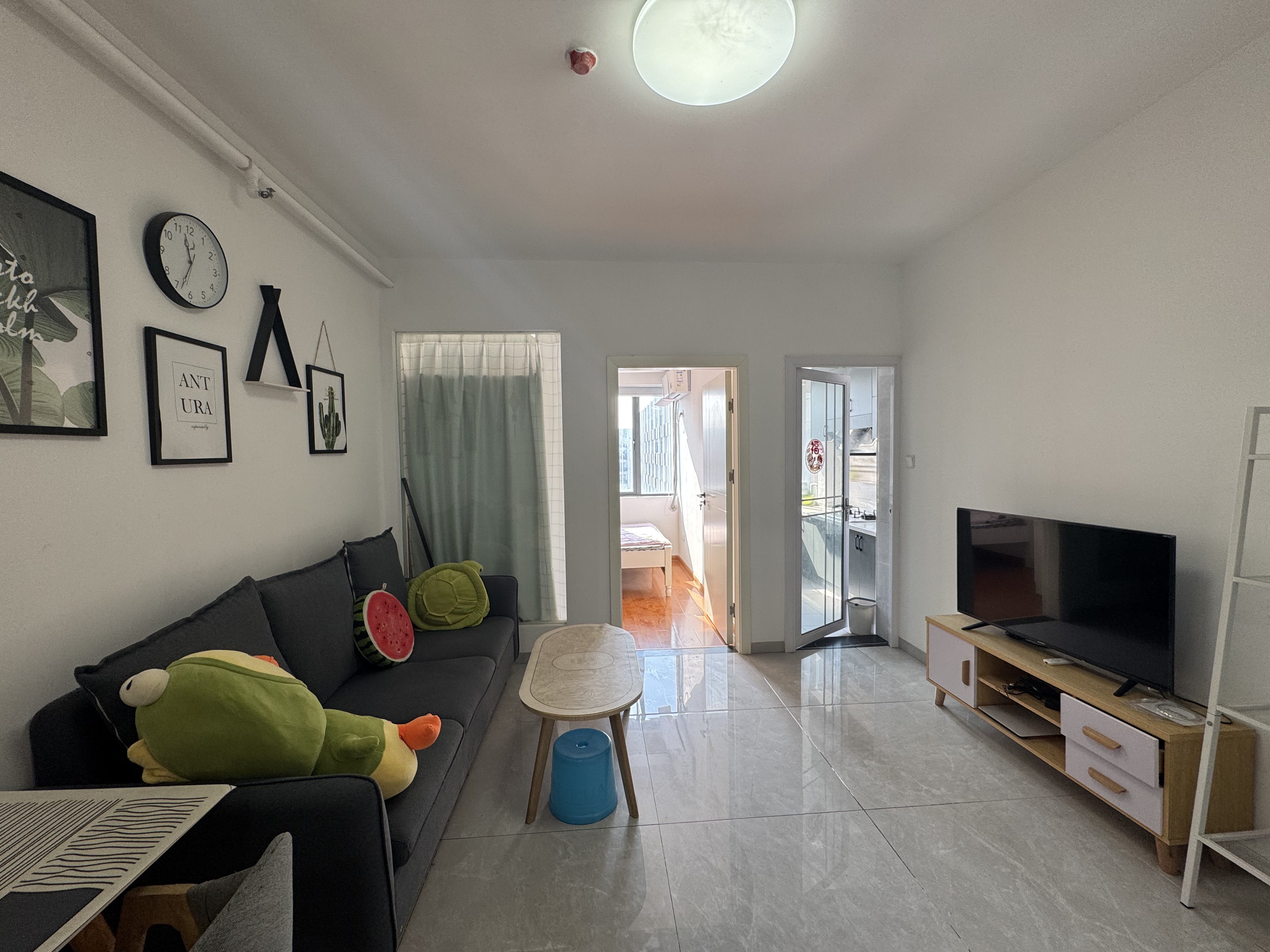 欧亚达国际广场  1室1厅1卫    2000.0元/月 欧亚达国际广场  1室1厅1卫    2000.0元/月室内图