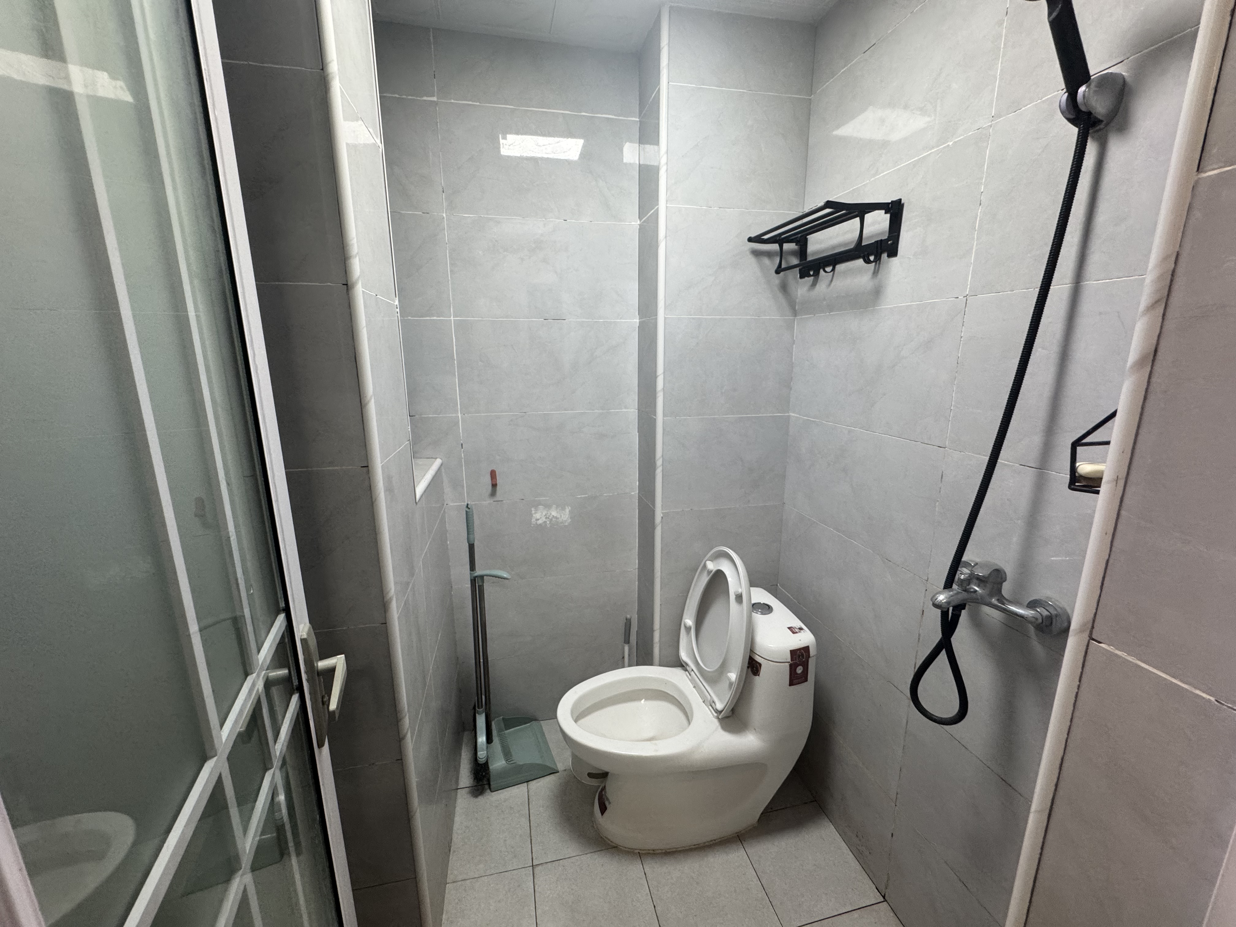 欧亚达国际广场  1室1厅1卫    2000.0元/月 欧亚达国际广场  1室1厅1卫    2000.0元/月室内图