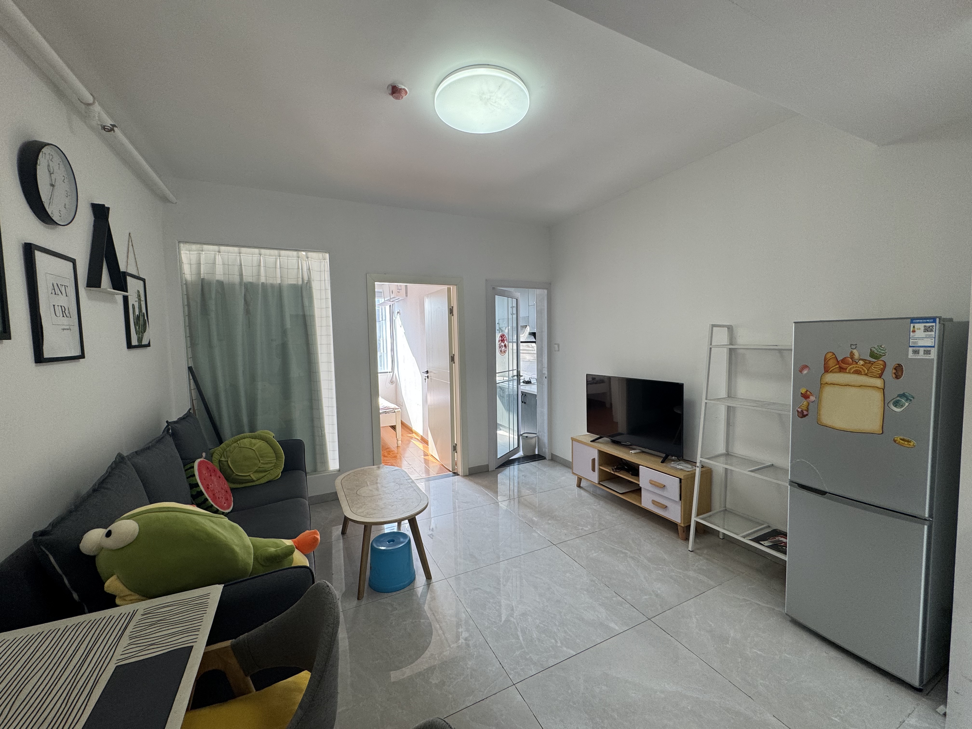 欧亚达国际广场  1室1厅1卫    2000.0元/月 欧亚达国际广场  1室1厅1卫    2000.0元/月室内图