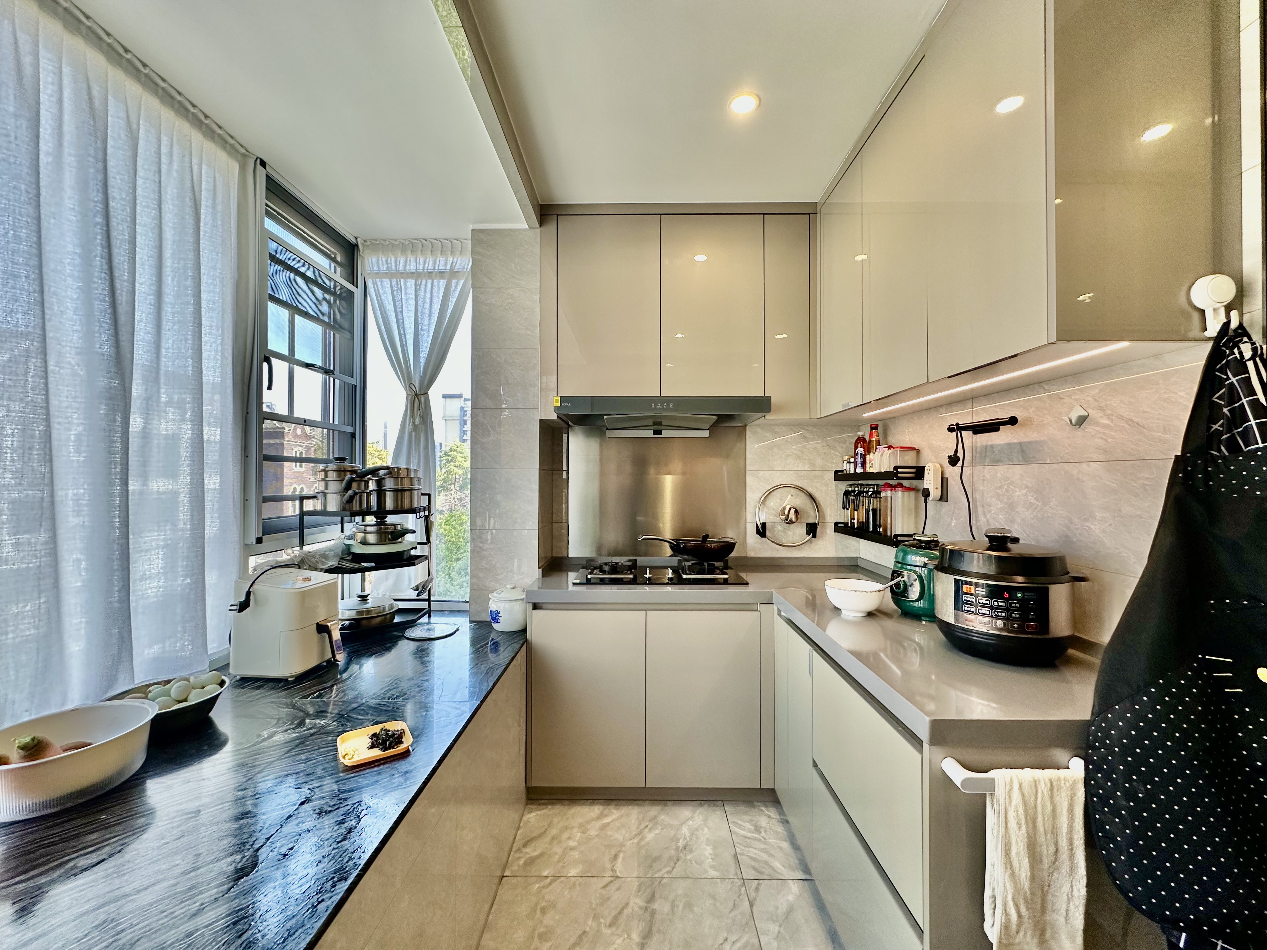 谷山逸墅  5室2厅3卫    538.0万 谷山逸墅  5室2厅3卫    538.0万厨房