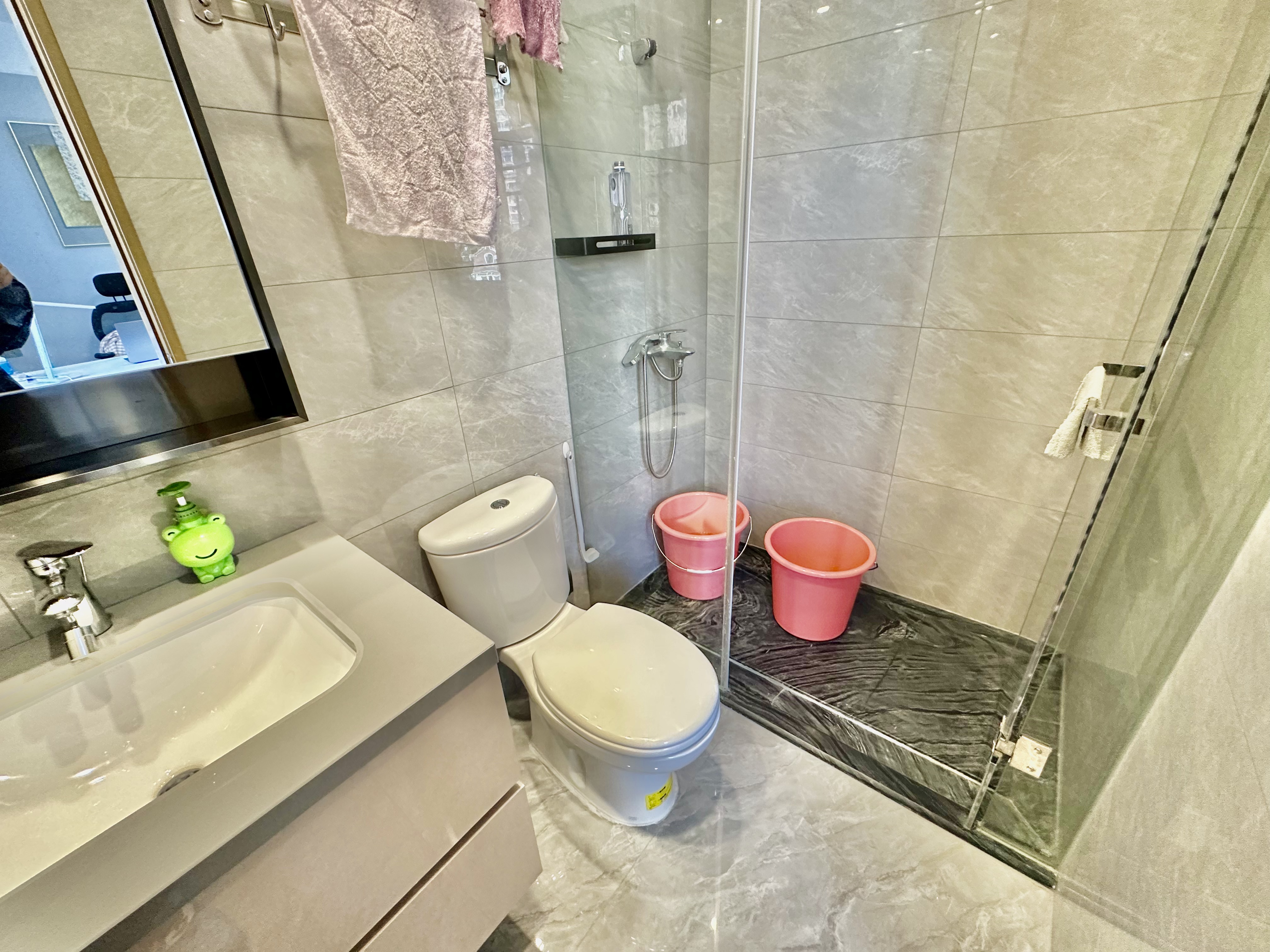 谷山逸墅  5室2厅3卫    538.0万 谷山逸墅  5室2厅3卫    538.0万卫生间