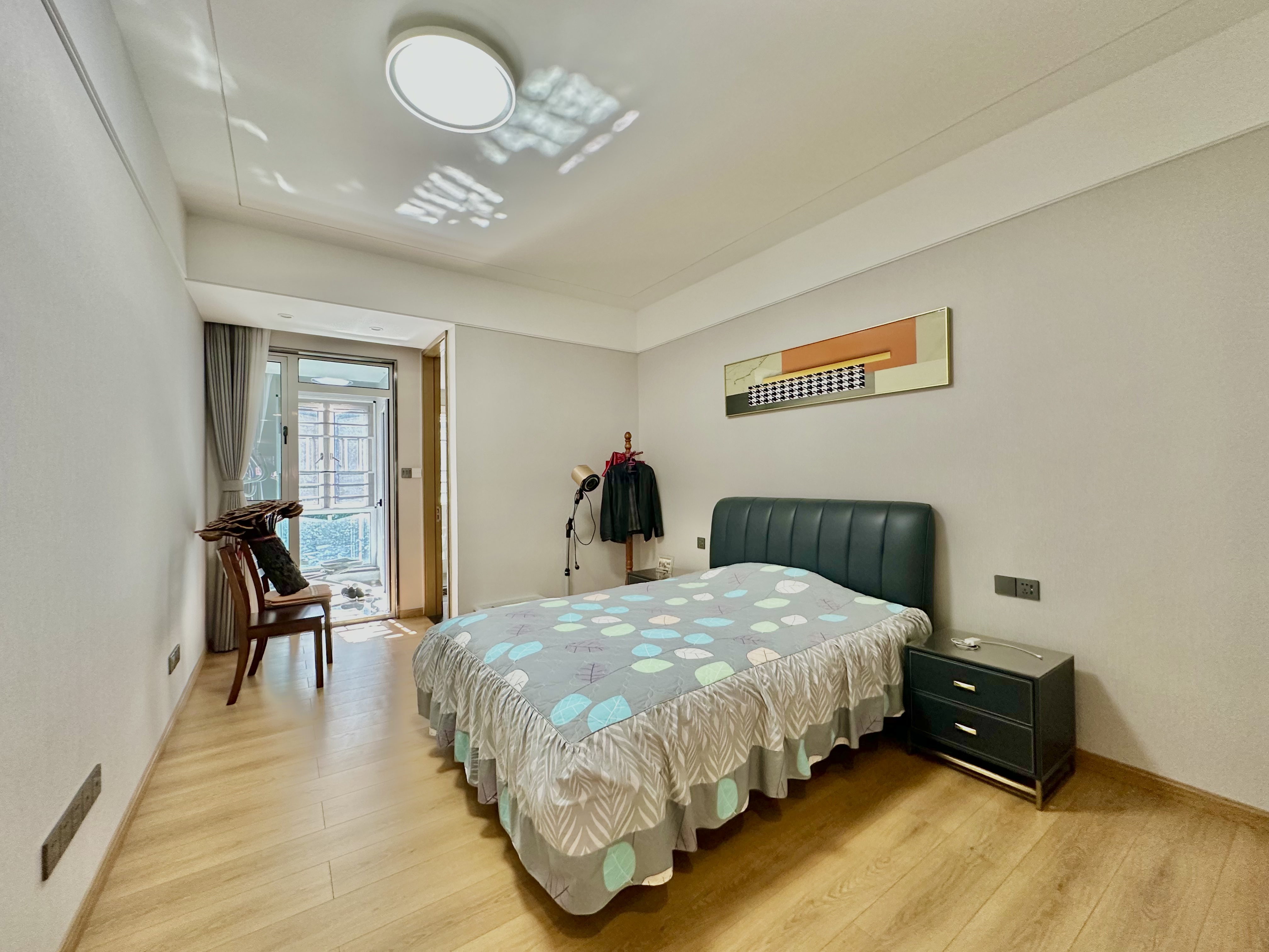 谷山逸墅  5室2厅3卫    538.0万 谷山逸墅  5室2厅3卫    538.0万卧室