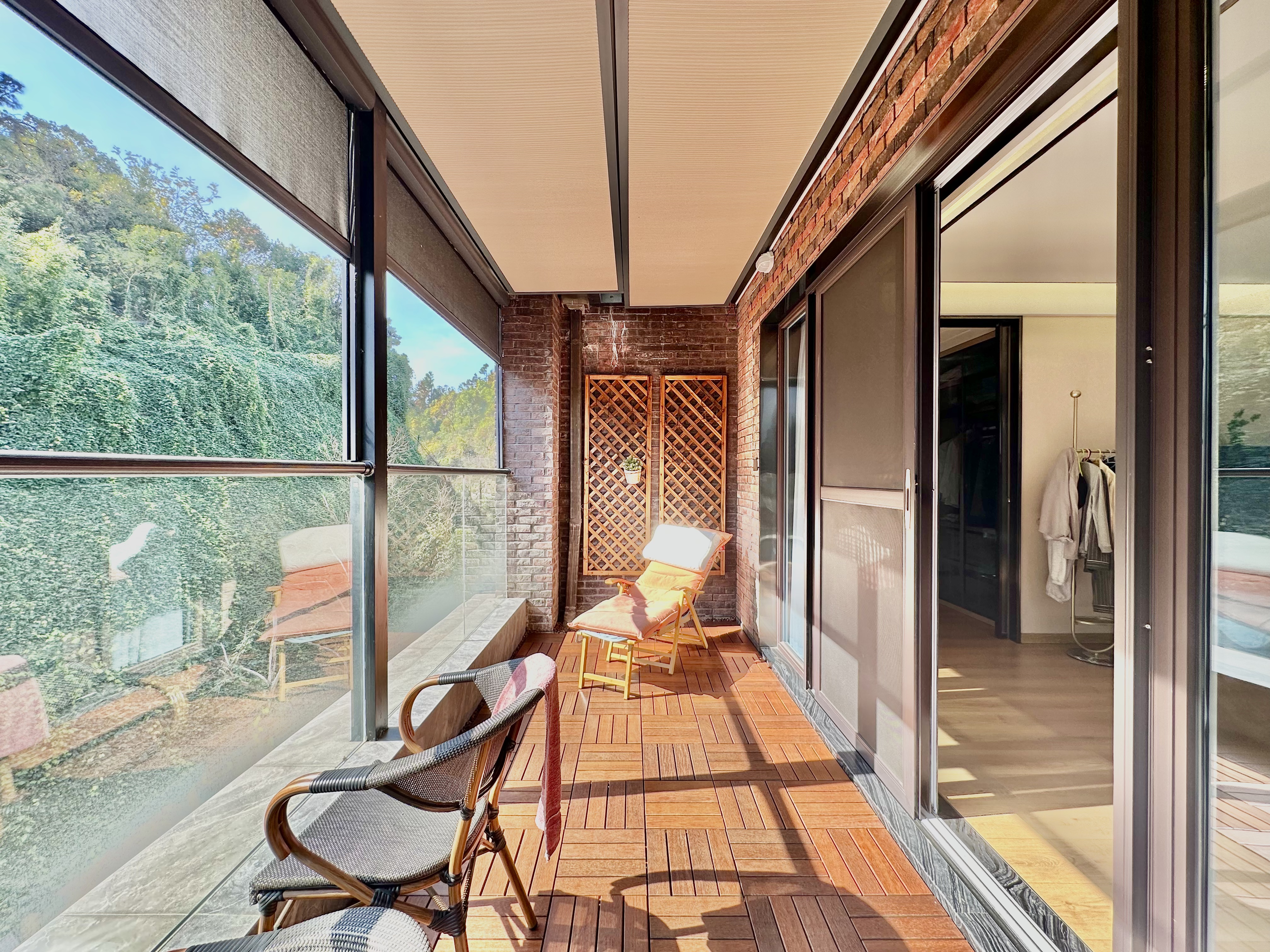 谷山逸墅  5室2厅3卫    538.0万 谷山逸墅  5室2厅3卫    538.0万阳台