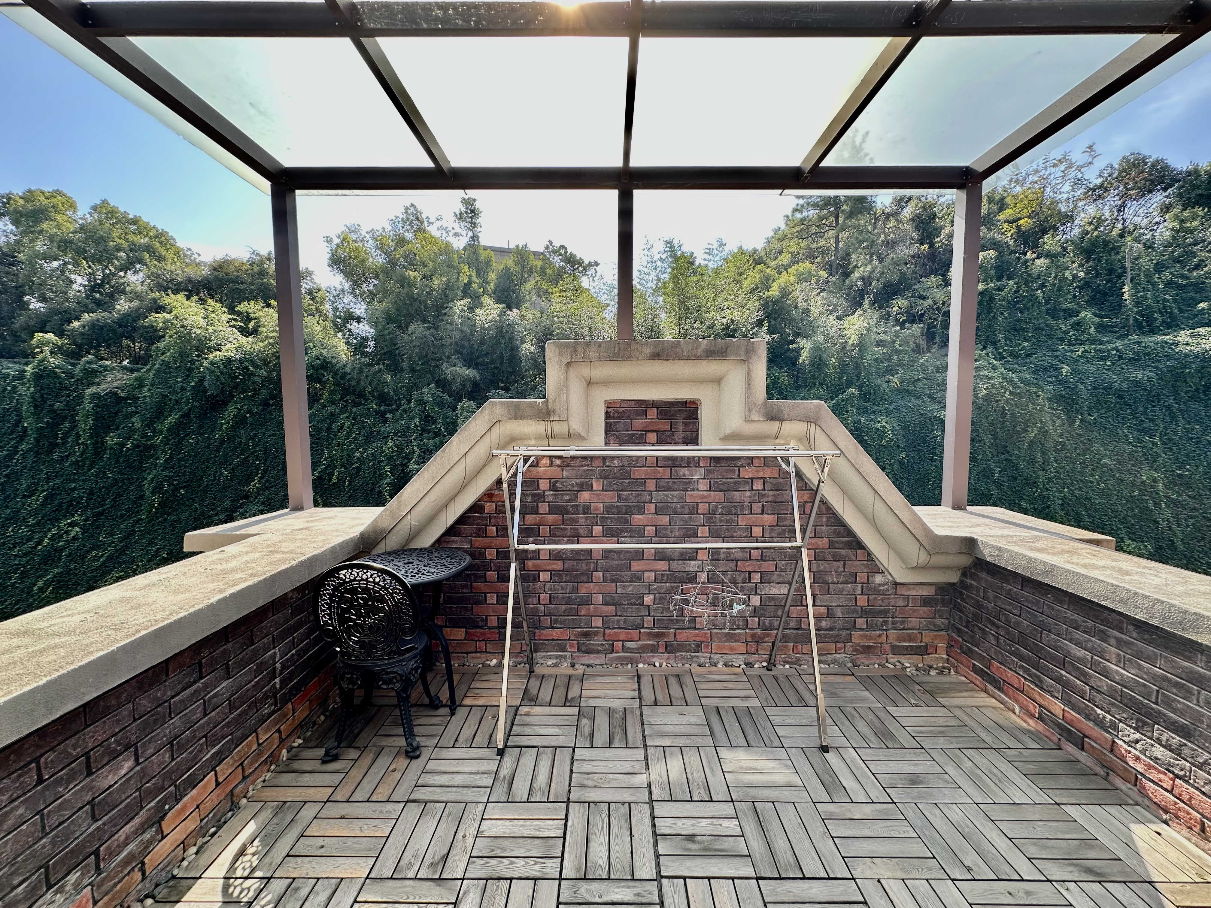 谷山逸墅  5室2厅3卫    538.0万 谷山逸墅  5室2厅3卫    538.0万阳台