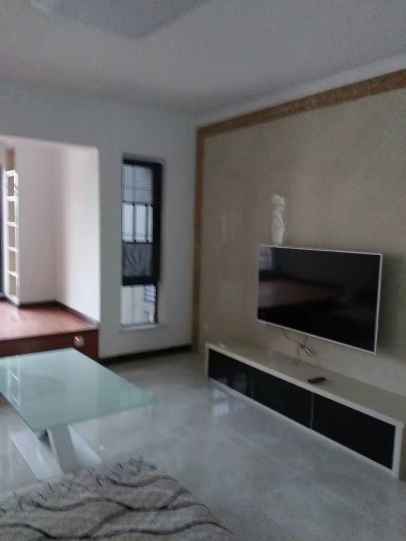 国泰九龙湾 4室2厅2卫 2500.0元/月 国泰九龙湾 4室2厅2卫 2500.0元/月室内图