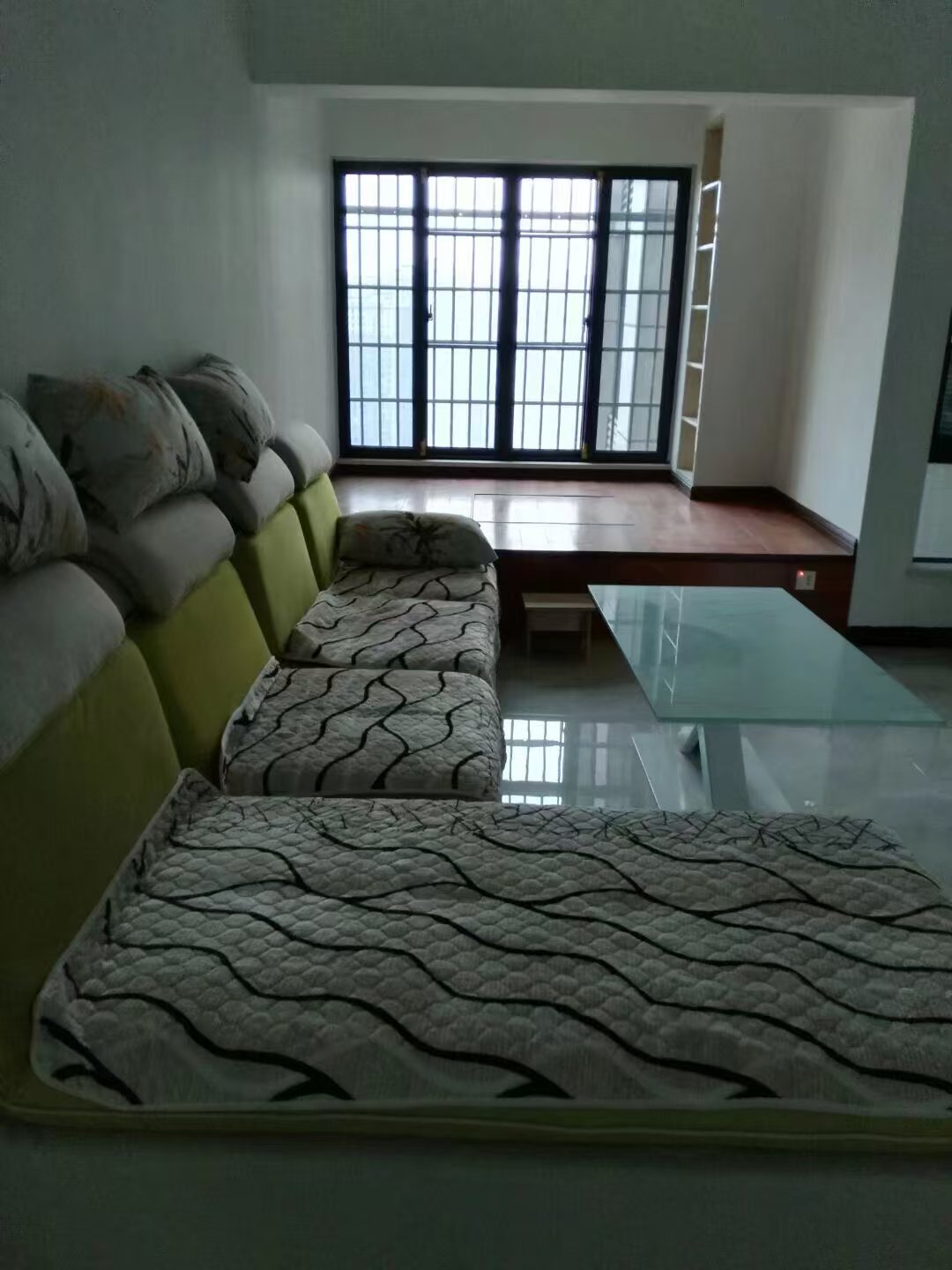 国泰九龙湾 4室2厅2卫 2500.0元/月 国泰九龙湾 4室2厅2卫 2500.0元/月室内图