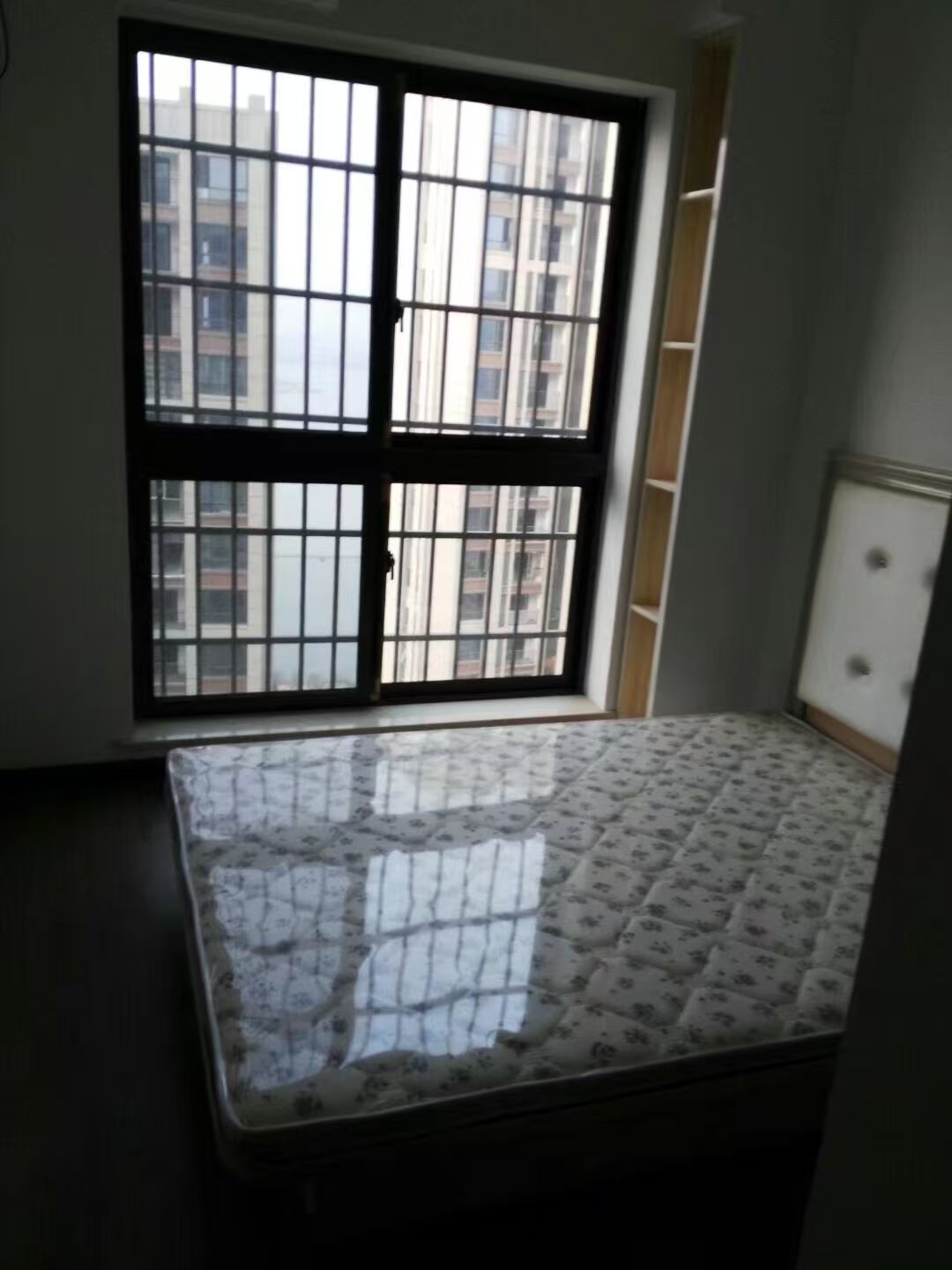 国泰九龙湾 4室2厅2卫 2500.0元/月 国泰九龙湾 4室2厅2卫 2500.0元/月室内图