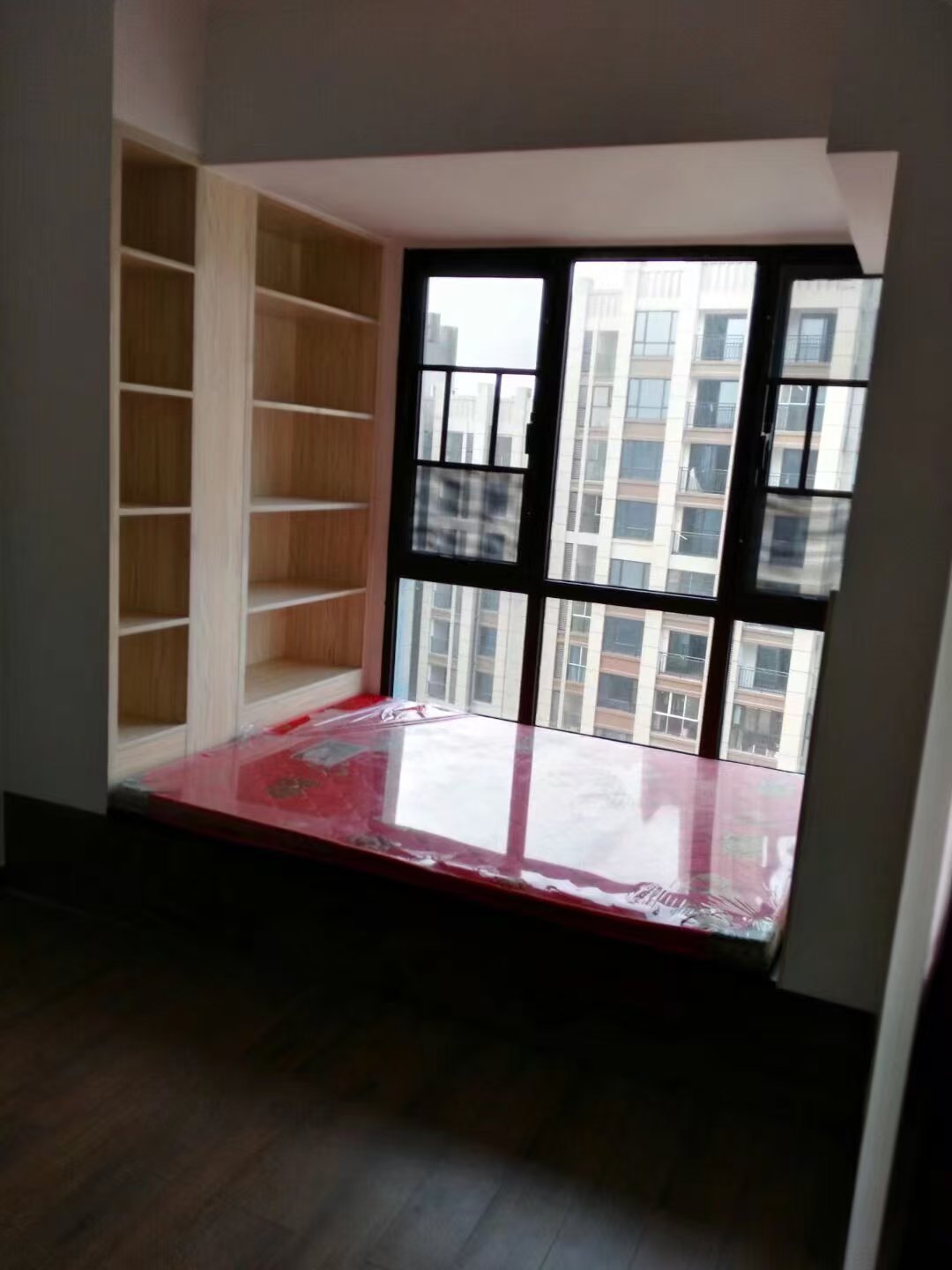 国泰九龙湾 4室2厅2卫 2500.0元/月 国泰九龙湾 4室2厅2卫 2500.0元/月室内图