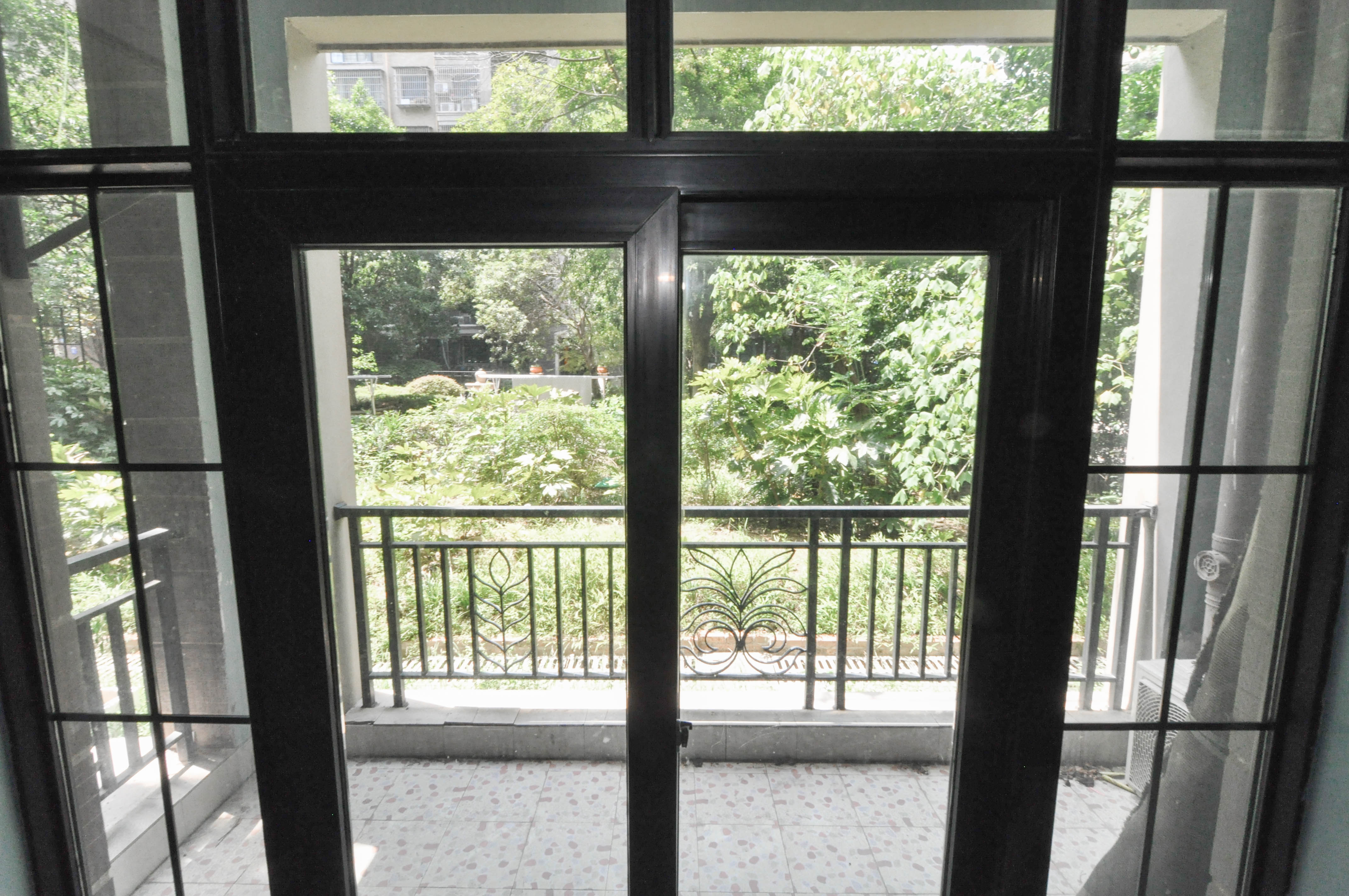 沁园春御院  4室2厅2卫   170.00万其他