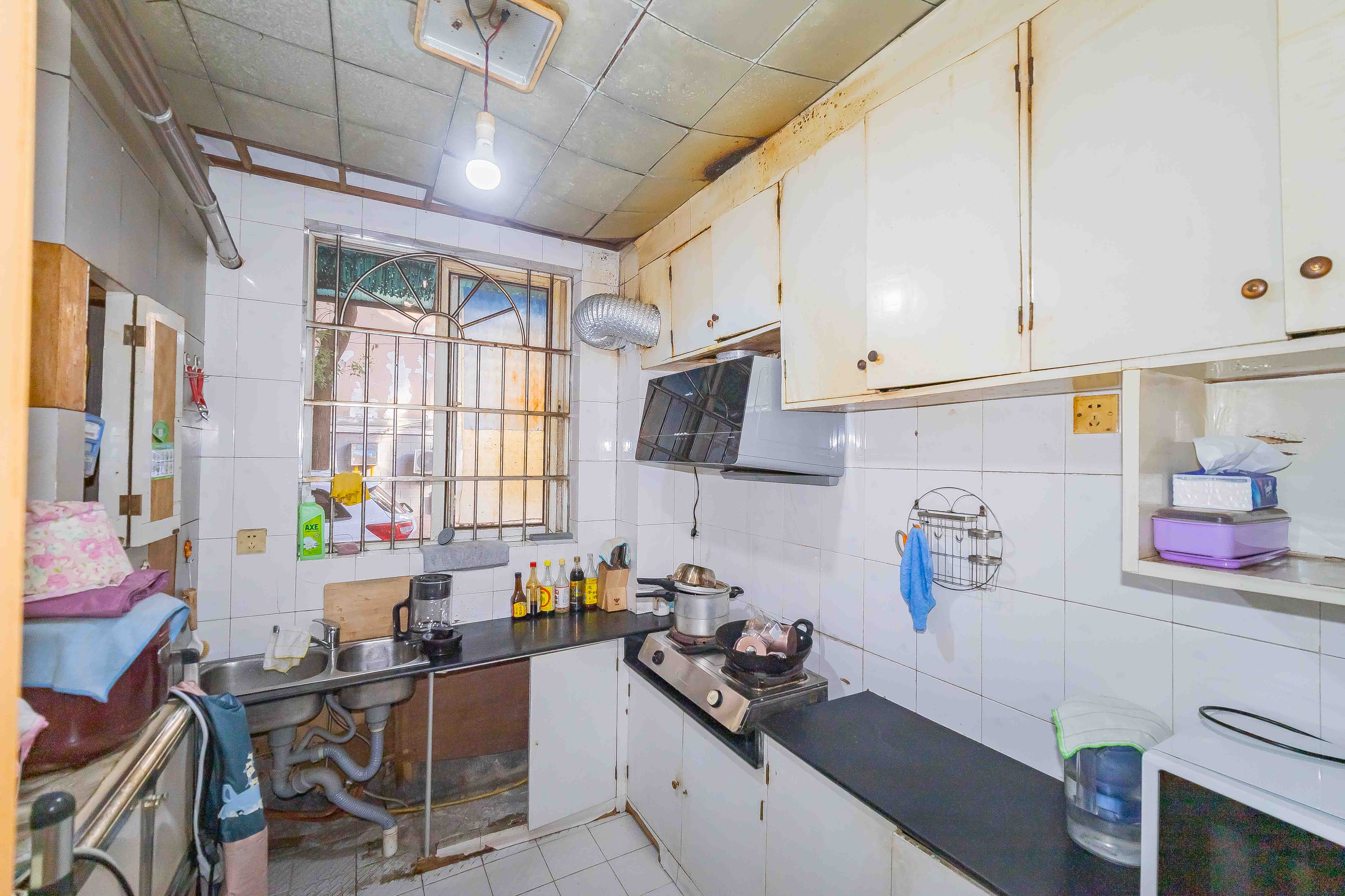 丽江翠园 3室2厅1卫 62.8万 丽江翠园 3室2厅1卫 62.8万厨房