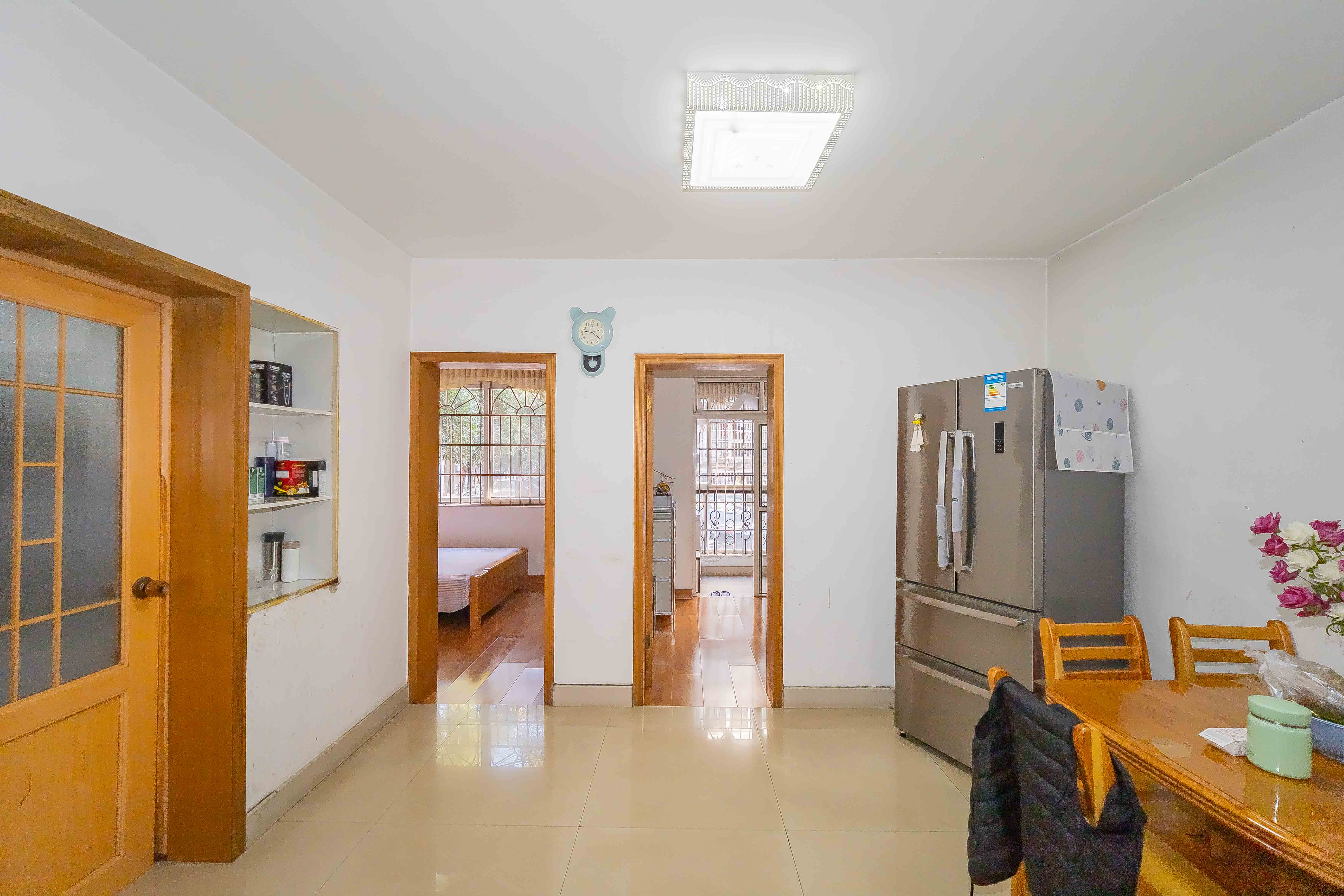 丽江翠园 3室2厅1卫 62.8万 丽江翠园 3室2厅1卫 62.8万客厅