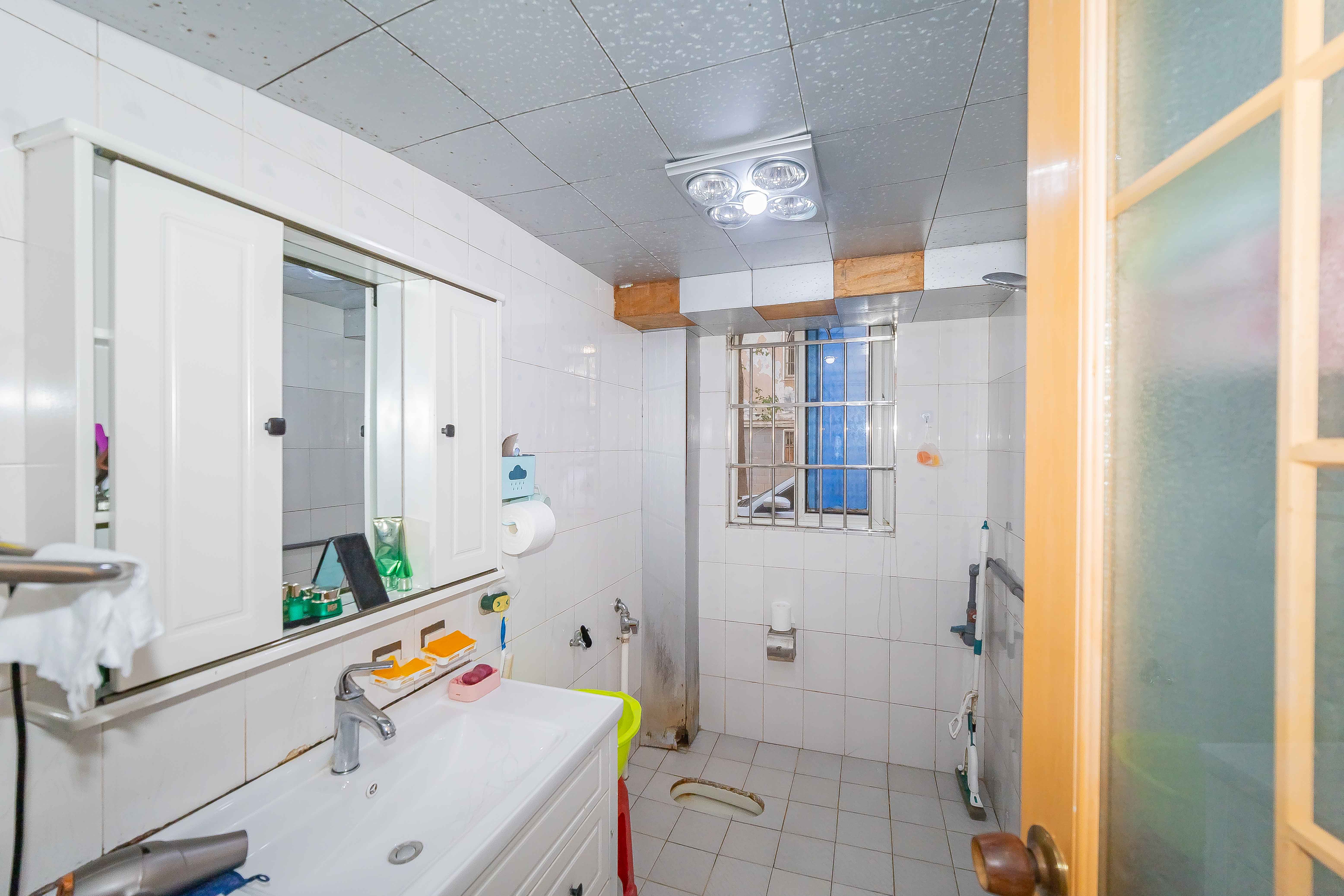 丽江翠园 3室2厅1卫 62.8万 丽江翠园 3室2厅1卫 62.8万卫生间