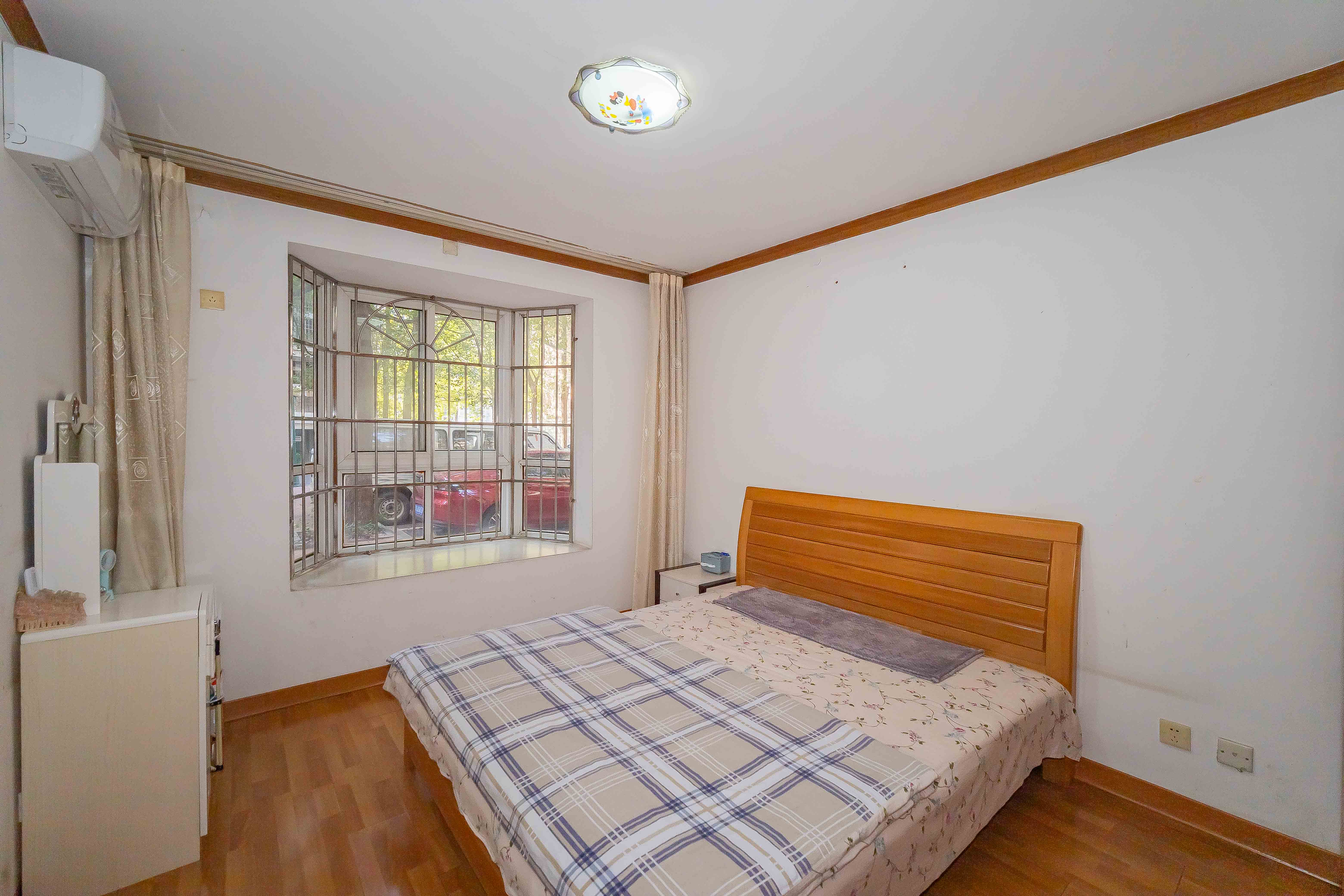 丽江翠园 3室2厅1卫 62.8万 丽江翠园 3室2厅1卫 62.8万卧室