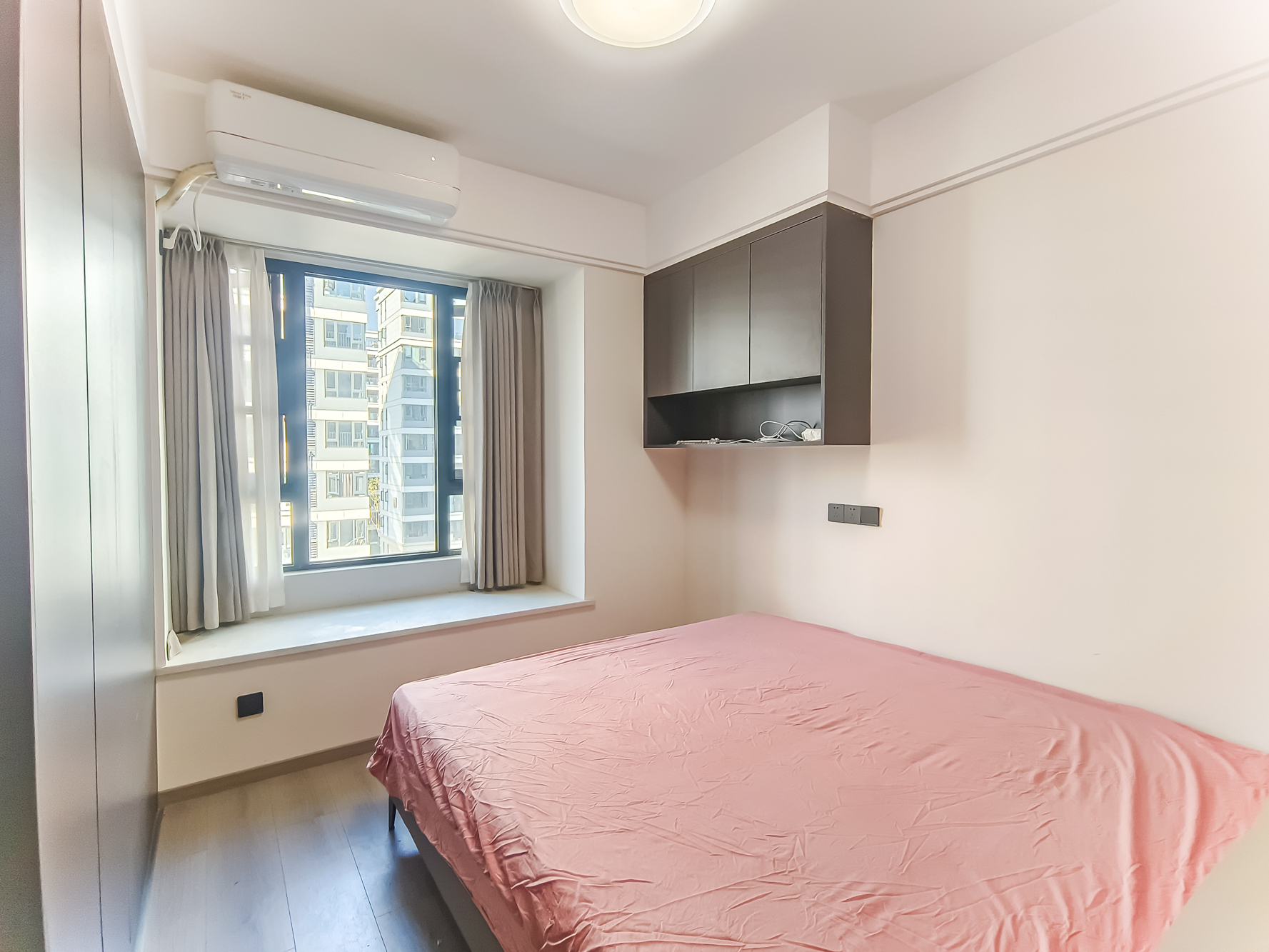 保利金香槟 4室2厅2卫 167.8万 保利金香槟 4室2厅2卫 167.8万卧室