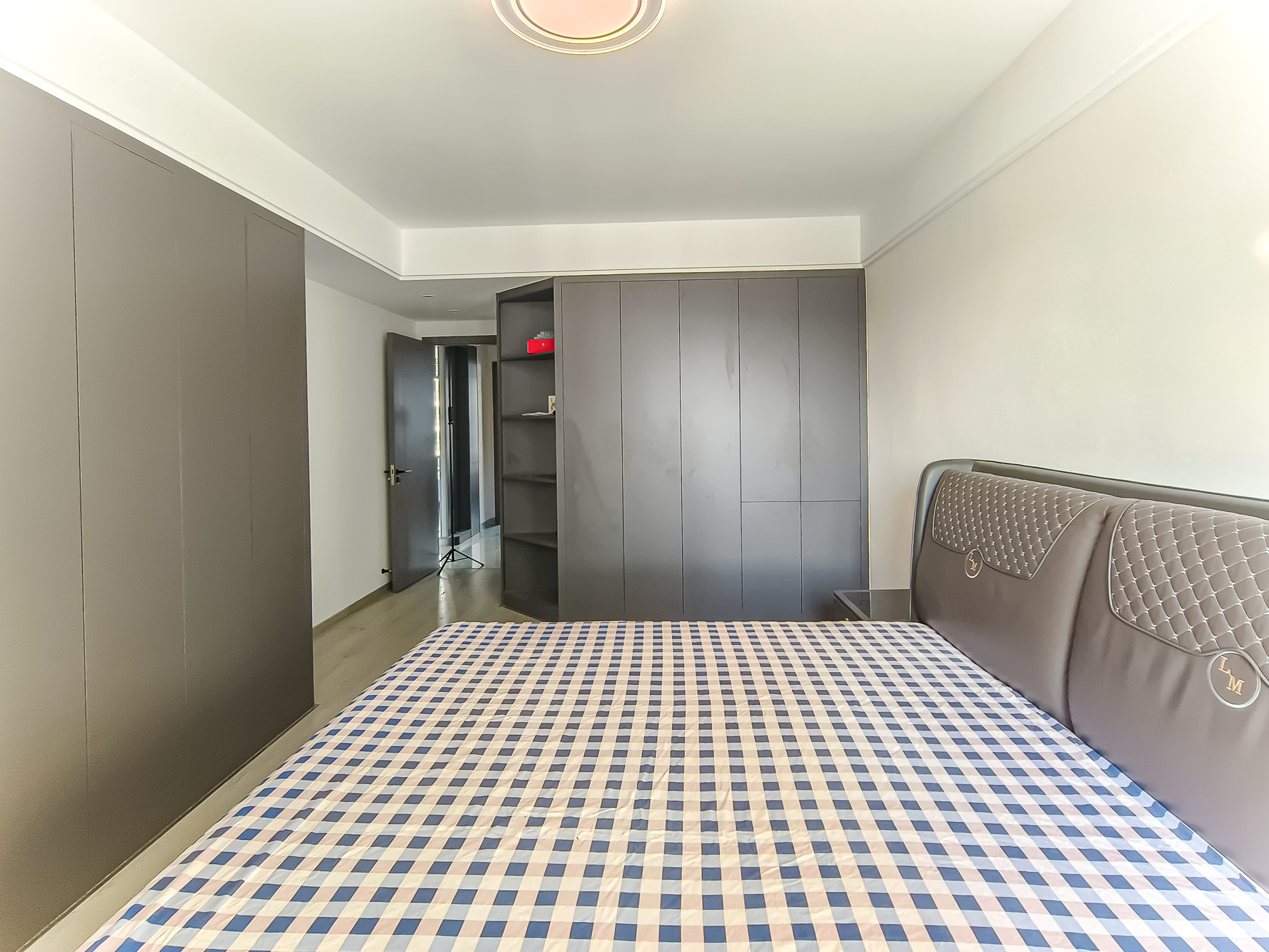 保利金香槟 4室2厅2卫 167.8万 保利金香槟 4室2厅2卫 167.8万卧室