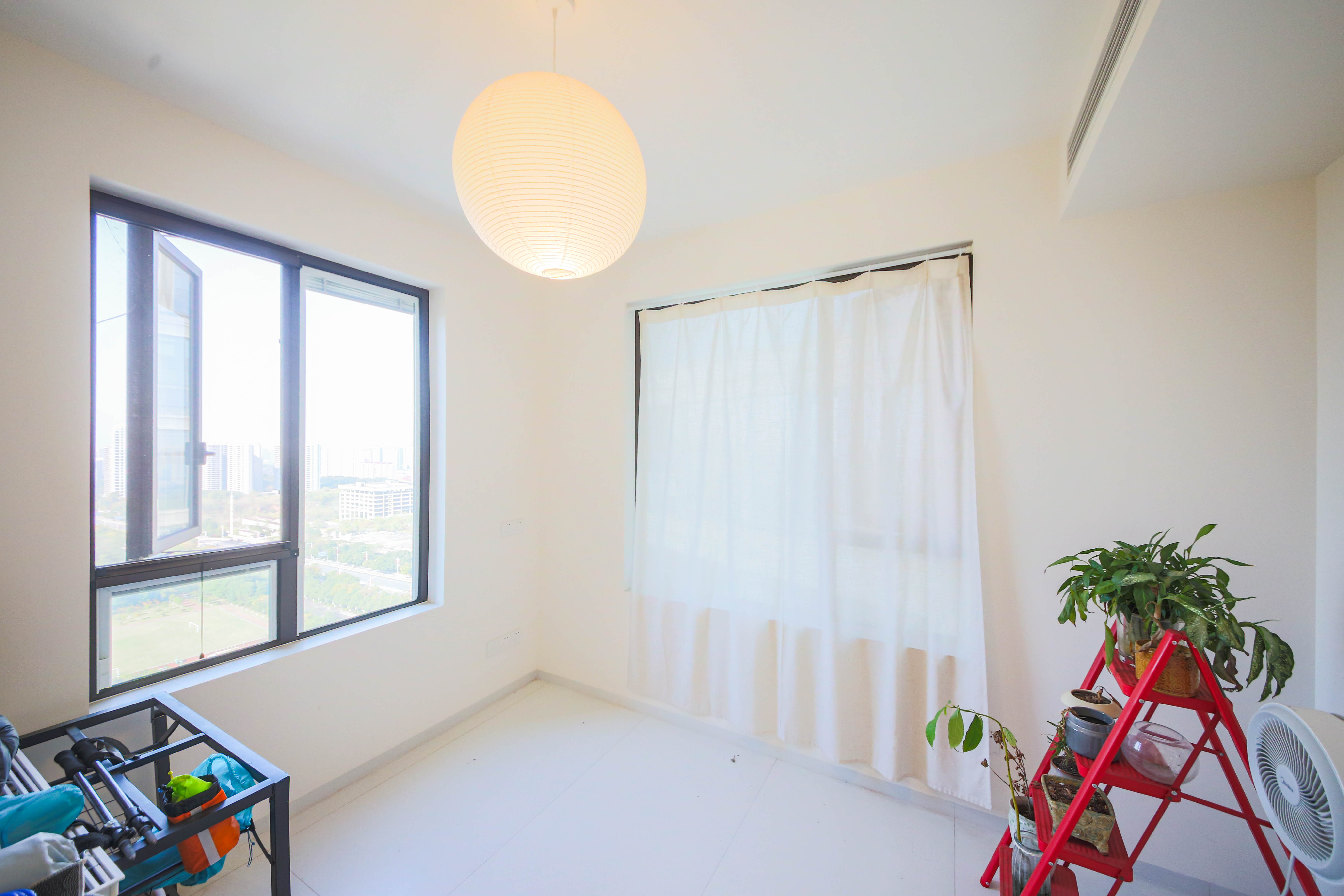 天城国际广场 3室2厅2卫 188.0万 天城国际广场 3室2厅2卫 188.0万卧室