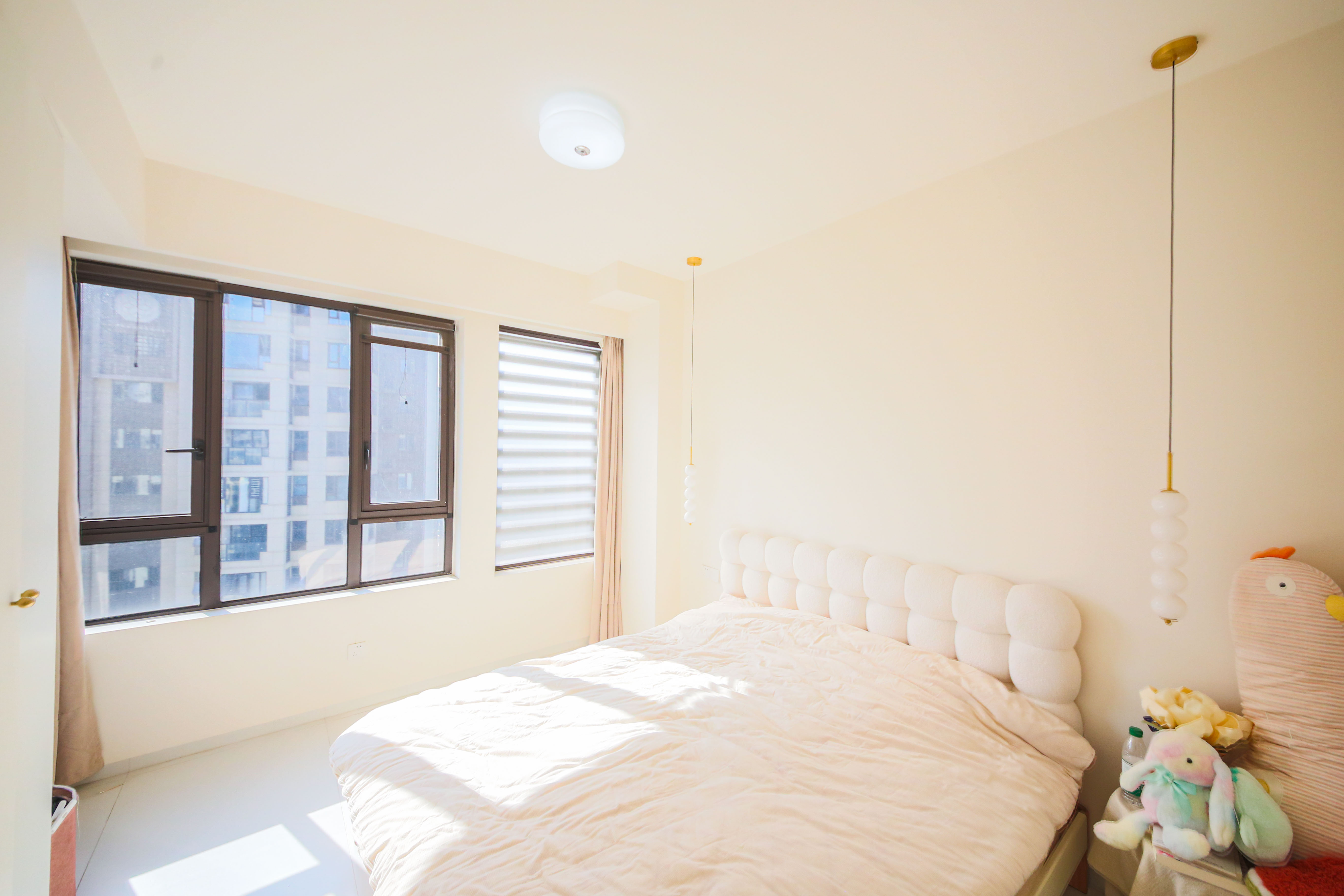 天城国际广场 3室2厅2卫 188.0万 天城国际广场 3室2厅2卫 188.0万卧室