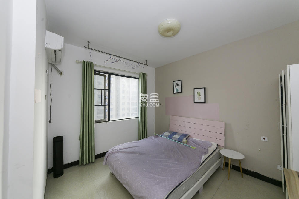 中南红领邦（红星嘉和苑）  4室2厅1卫   2500.00元/月室内图