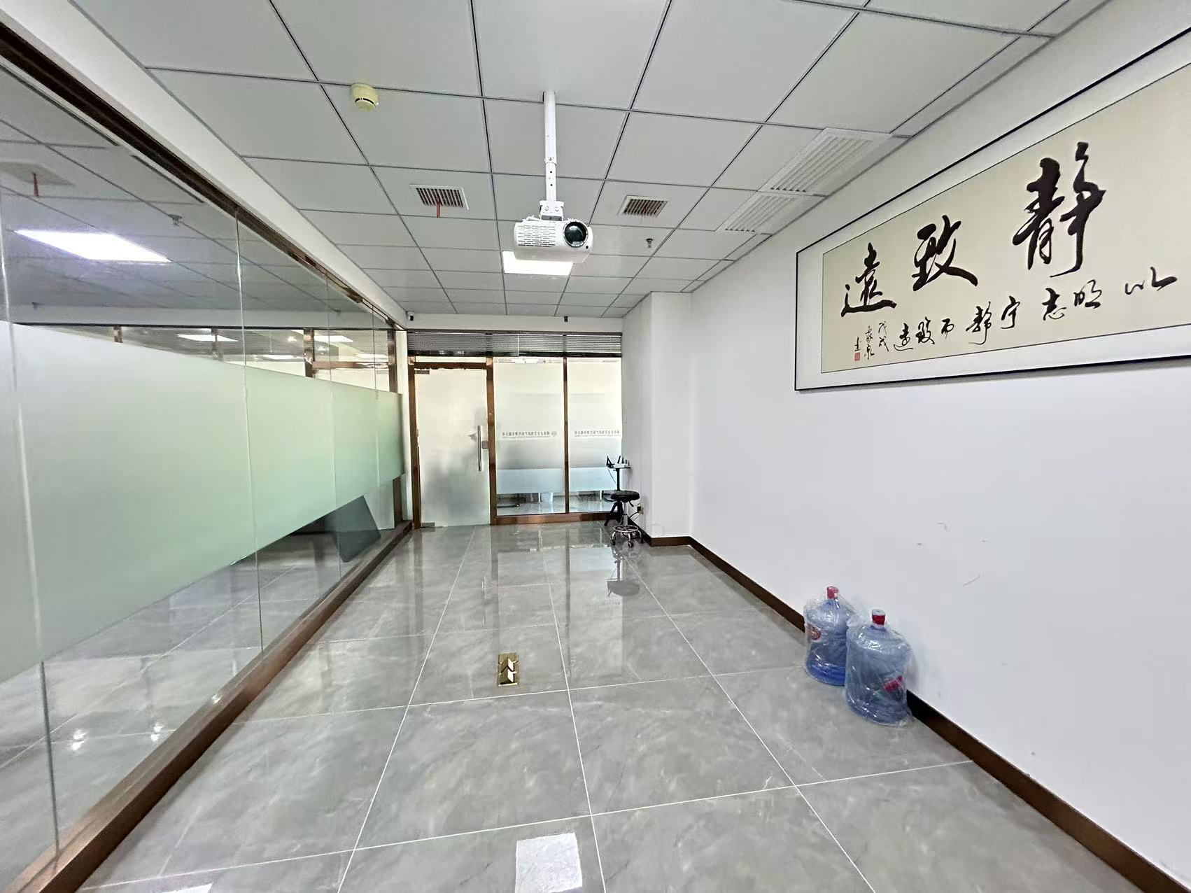 中部智谷產(chǎn)業(yè)園  1室1廳1衛(wèi)   3850.00元/月室內(nèi)圖