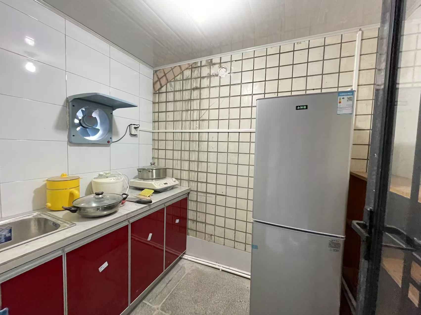 德政园 2室1厅1卫 1400.0元/月 德政园 2室1厅1卫 1400.0元/月室内图