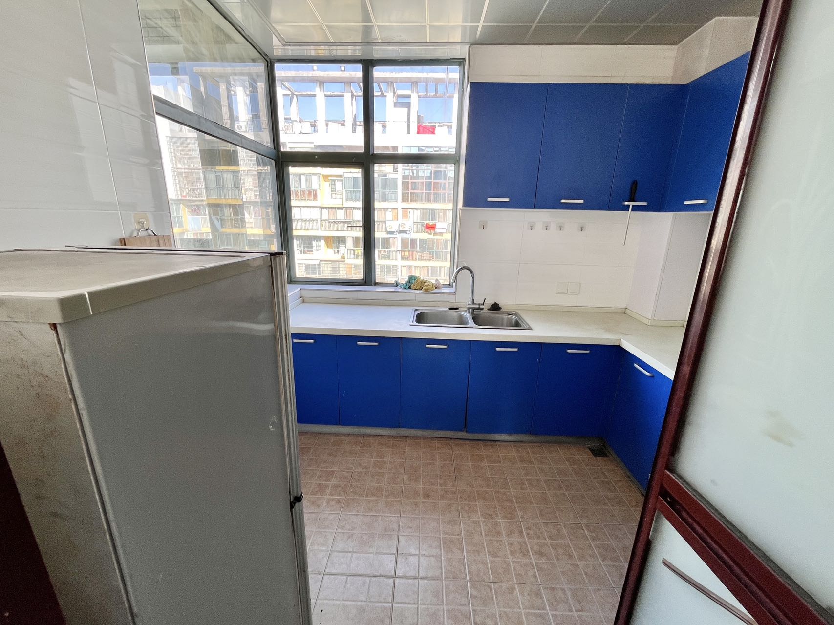 望兴景园一期 3室2厅2卫 2500.0元/月 望兴景园一期 3室2厅2卫 2500.0元/月室内图