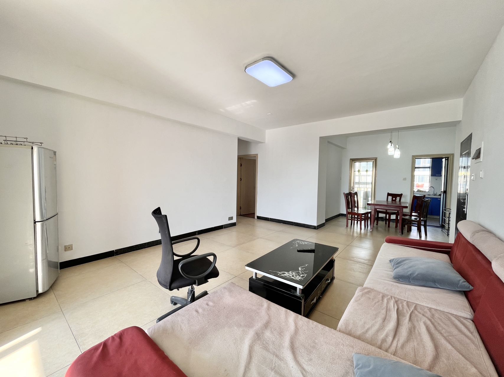 望兴景园一期 3室2厅2卫 2500.0元/月 望兴景园一期 3室2厅2卫 2500.0元/月室内图