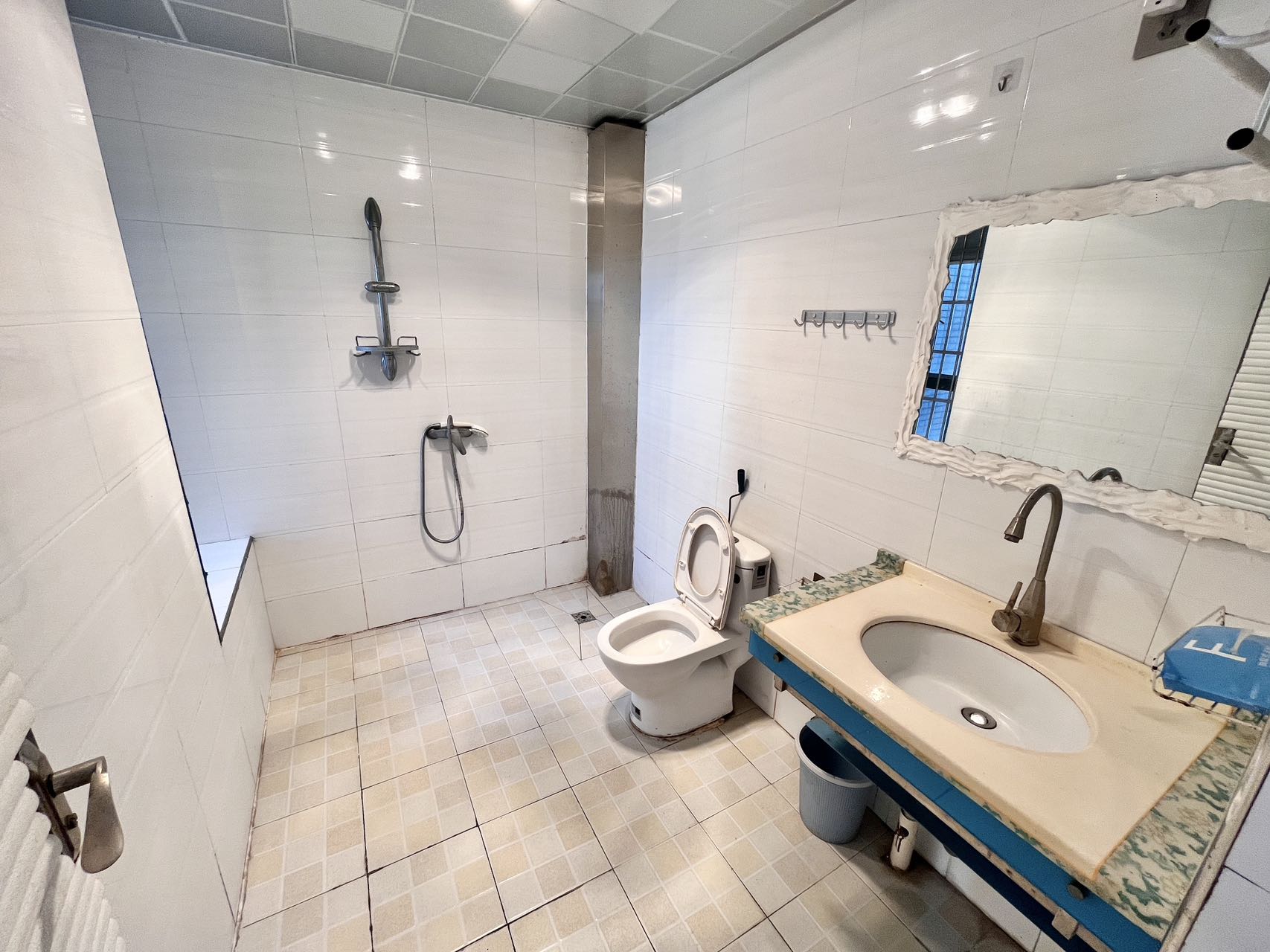 望兴景园一期 3室2厅2卫 2500.0元/月 望兴景园一期 3室2厅2卫 2500.0元/月室内图