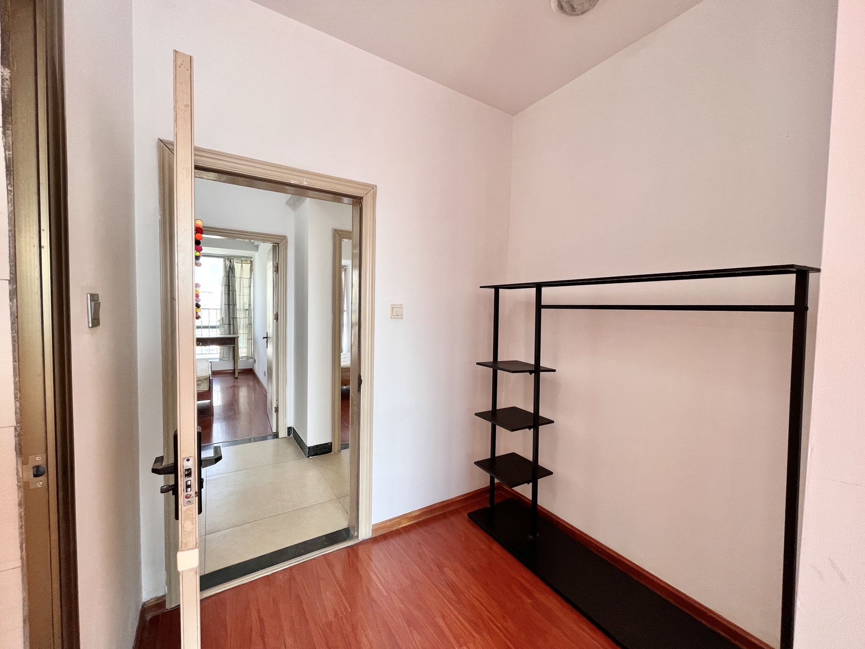 望兴景园一期 3室2厅2卫 2500.0元/月 望兴景园一期 3室2厅2卫 2500.0元/月室内图