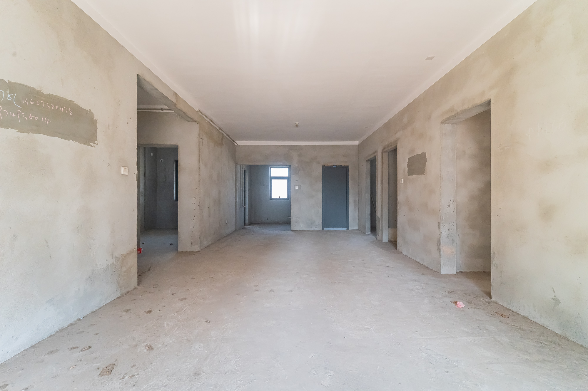 恒基凯旋门三期 4室2厅2卫 124.8万 恒基凯旋门三期 4室2厅2卫 124.8万客厅