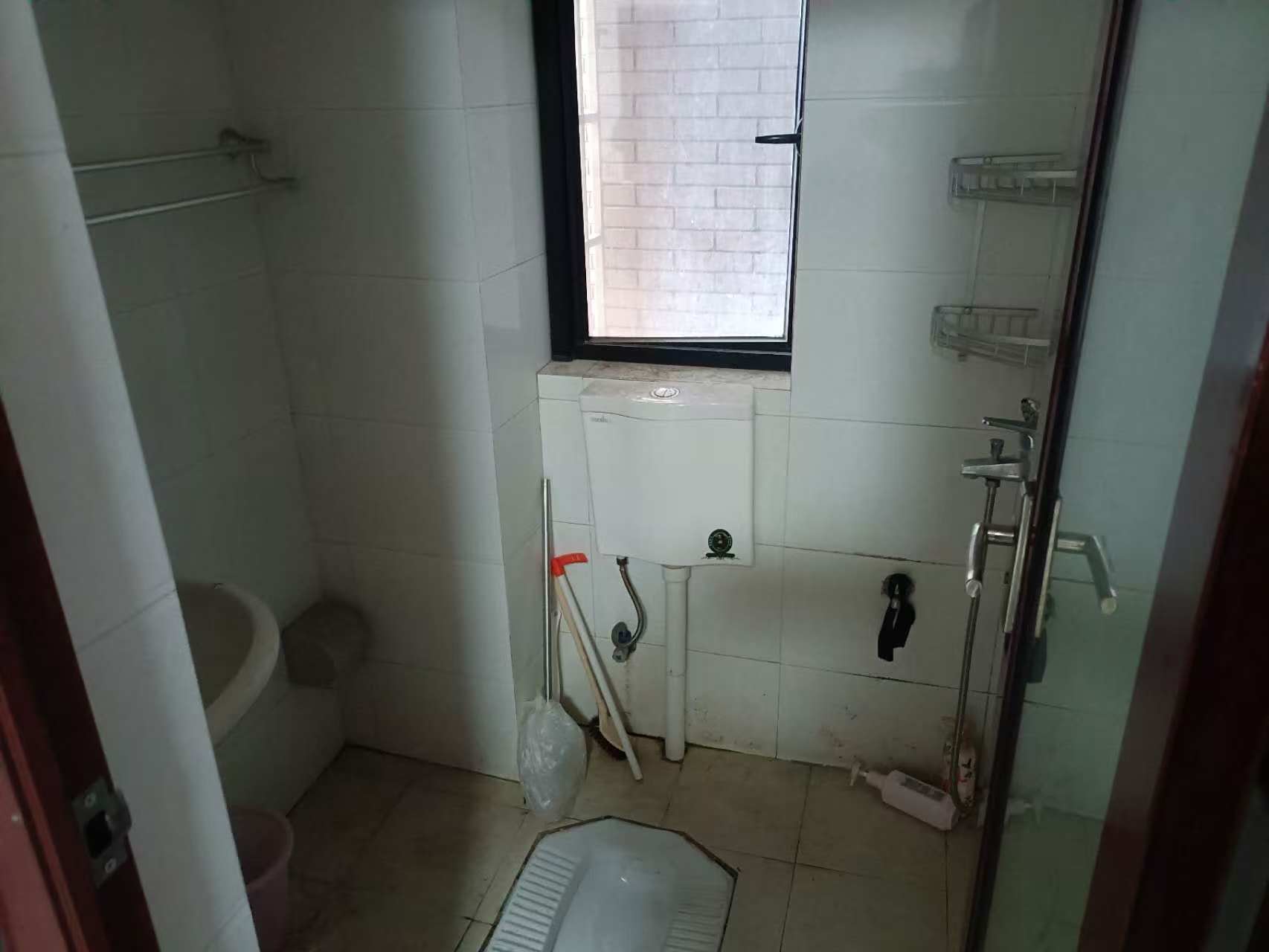 三江花中城 3室2厅2卫 2100.0元/月 三江花中城 3室2厅2卫 2100.0元/月室内图