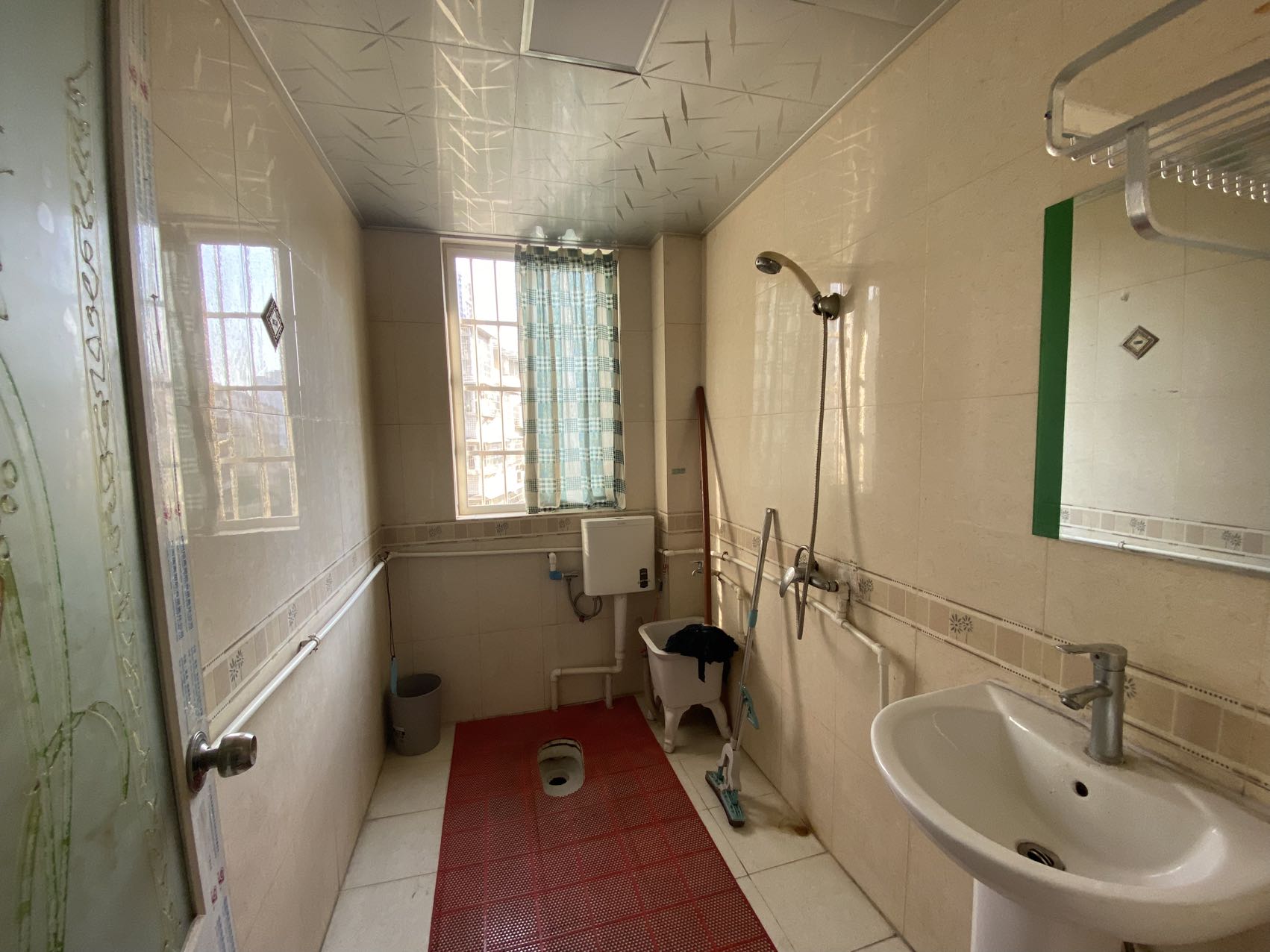 瀚水栗源 5室1厅2卫 1800.0元/月 瀚水栗源 5室1厅2卫 1800.0元/月室内图