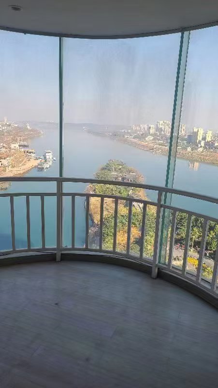 冠城江景 4室2厅2卫 3000.0元/月 冠城江景 4室2厅2卫 3000.0元/月室内图