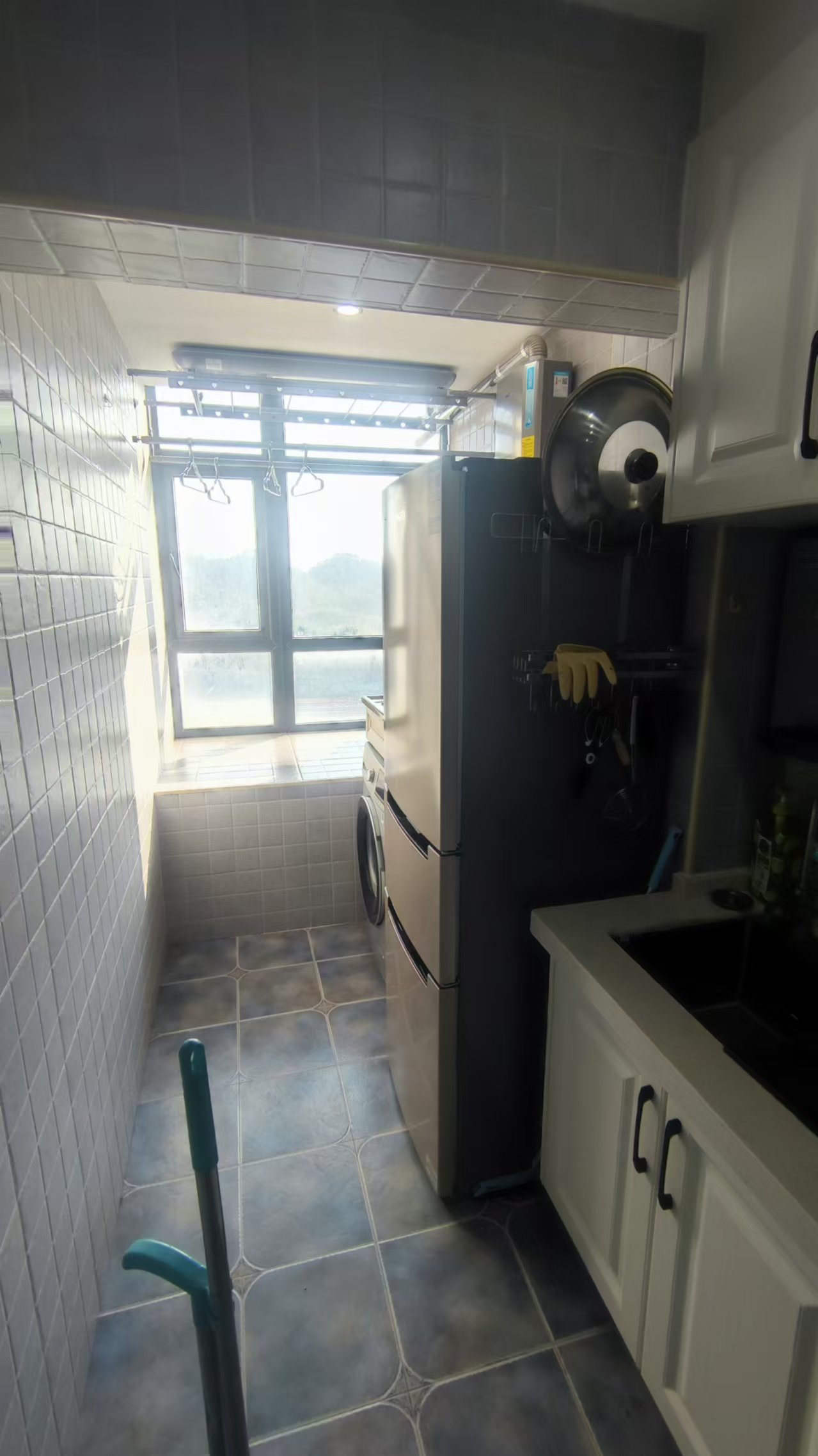 湘运大厦 1室1厅1卫 1300.0元/月 湘运大厦 1室1厅1卫 1300.0元/月户型图