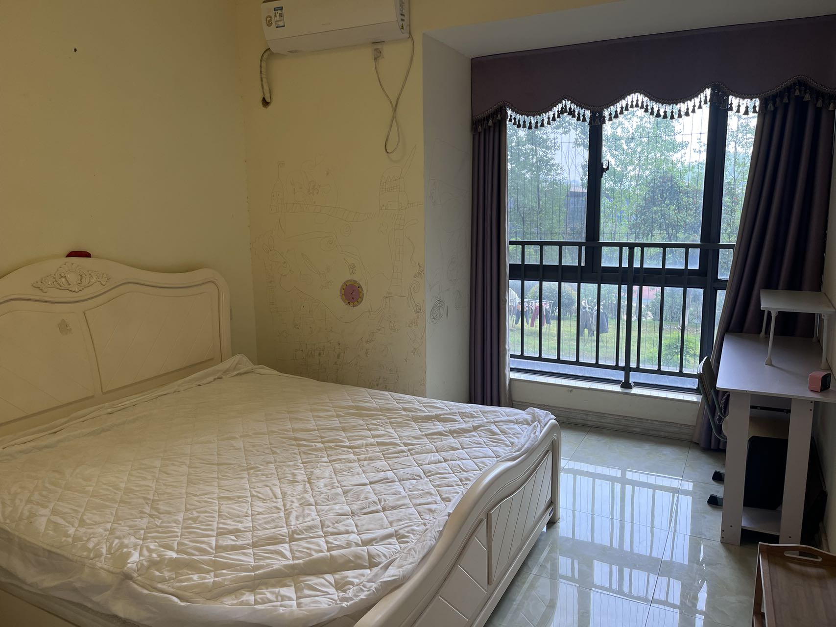 碧桂园南城首府(东宸林海) 4室2厅2卫 2600.0元/月 碧桂园南城首府(东宸林海) 4室2厅2卫 2600.0元/月室内图