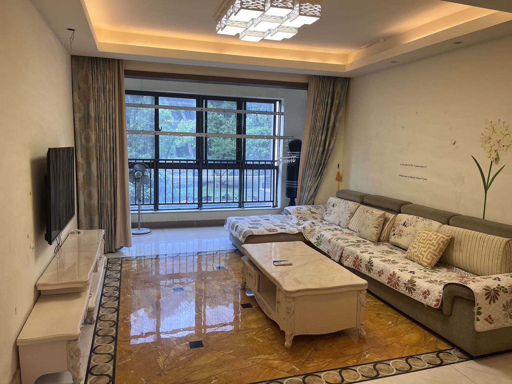 碧桂园南城首府(东宸林海) 4室2厅2卫 2600.0元/月 碧桂园南城首府(东宸林海) 4室2厅2卫 2600.0元/月室内图