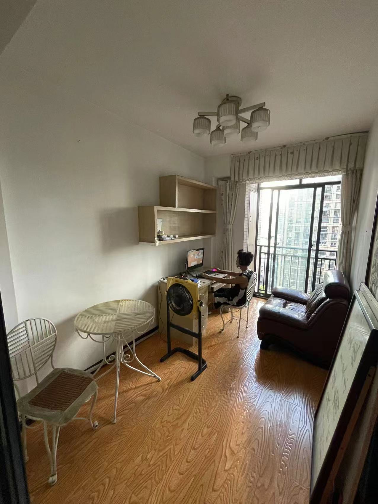 万象新天 3室2厅1卫 2600.0元/月 万象新天 3室2厅1卫 2600.0元/月室内图