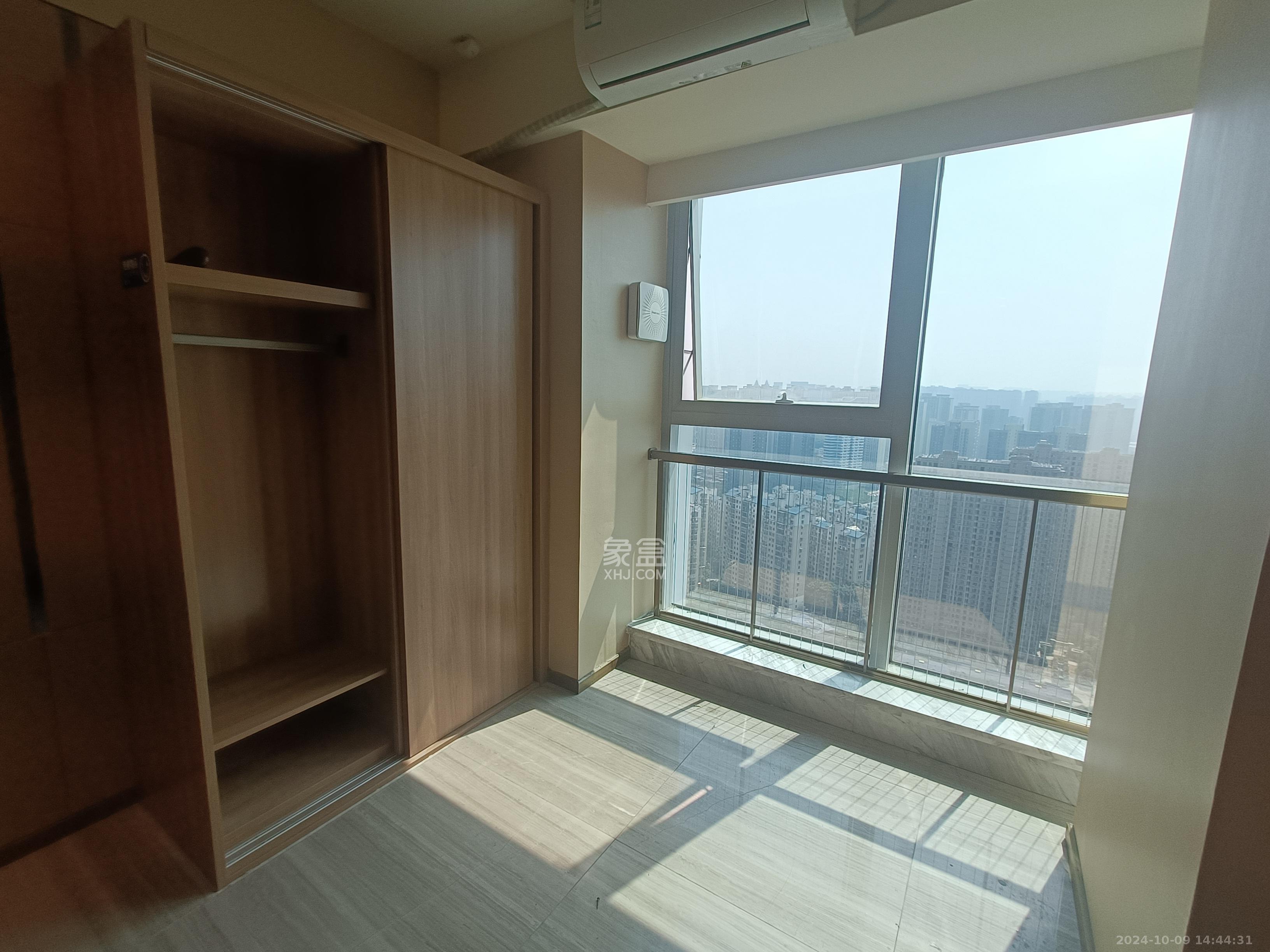 恒大誉府（融誉商业中心）  1室1厅1卫    2300.0元/月室内图