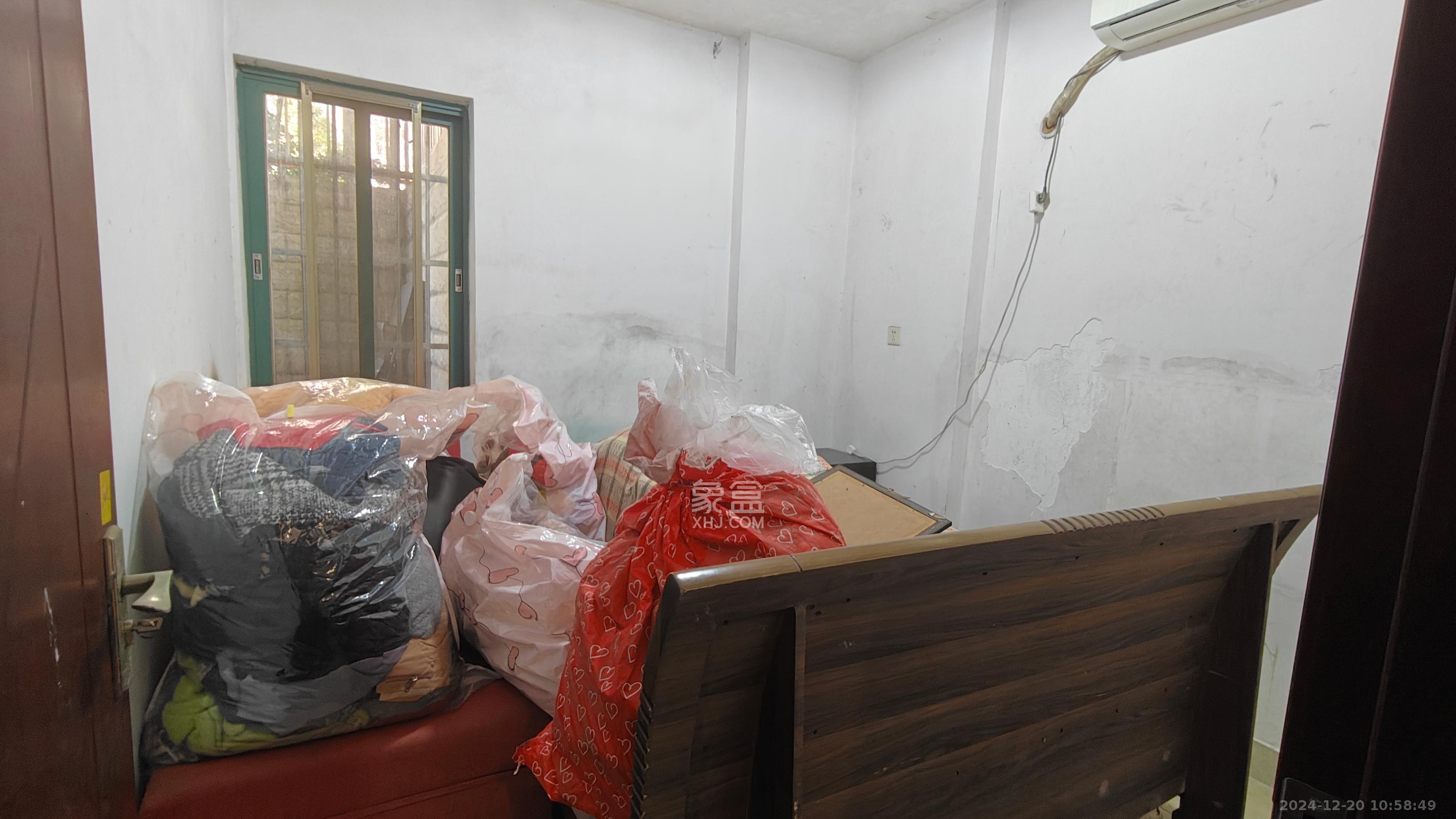 望兴景园一期 4室2厅2卫 2200.0元/月 望兴景园一期 4室2厅2卫 2200.0元/月室内图