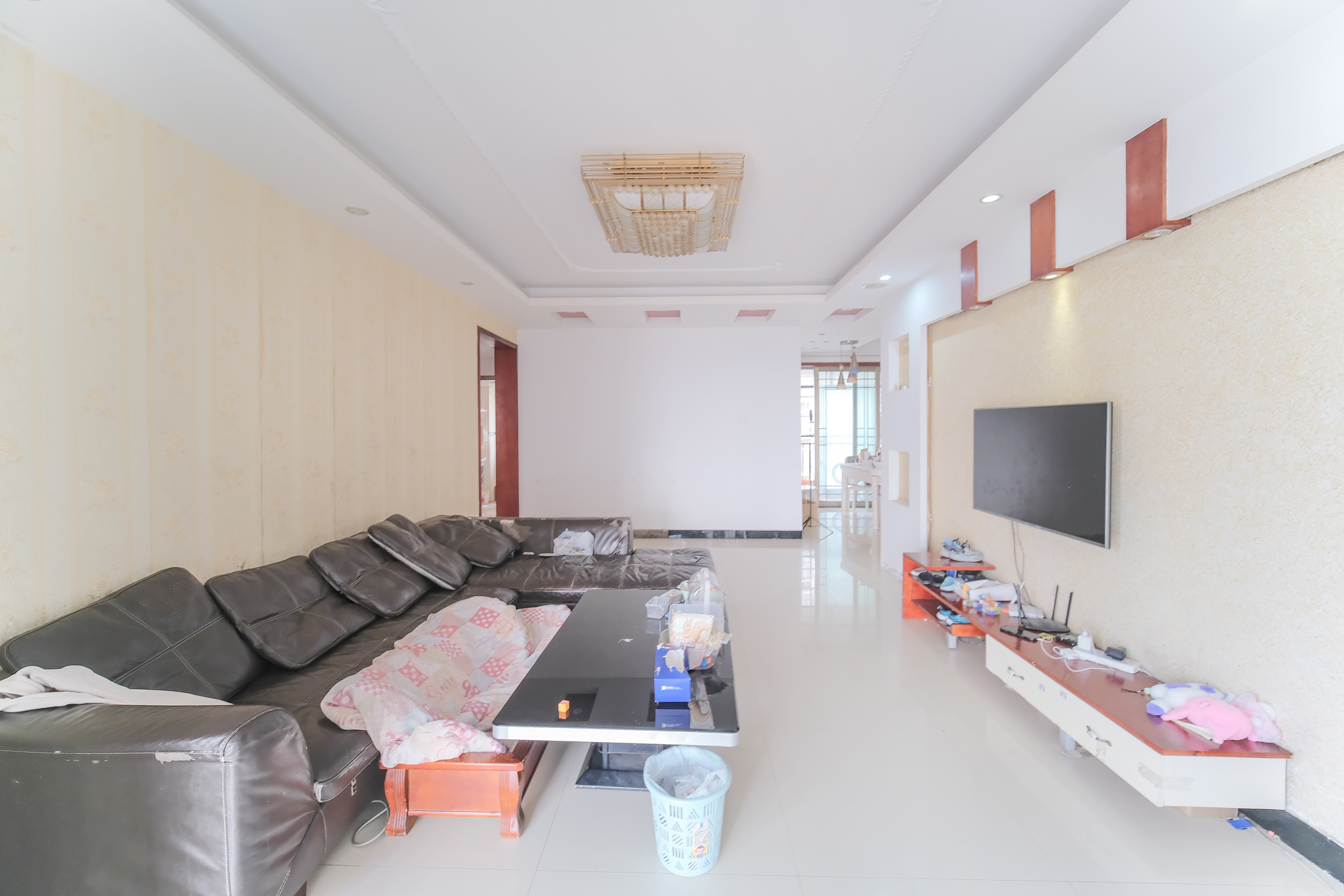 圆梦完美生活 3室2厅2卫 76.0万 圆梦完美生活 3室2厅2卫 76.0万客厅