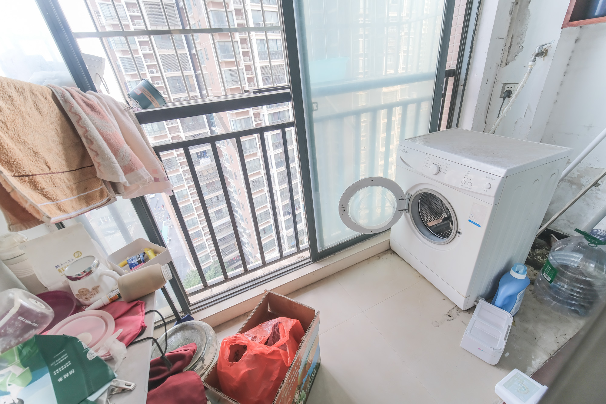 圆梦完美生活 3室2厅2卫 76.0万 圆梦完美生活 3室2厅2卫 76.0万阳台