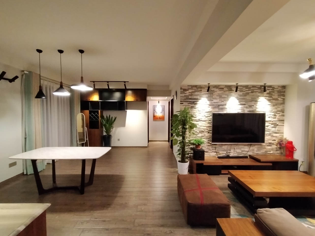 新城吾悦广场 2室1厅1卫 196.0万 新城吾悦广场 2室1厅1卫 196.0万室内图