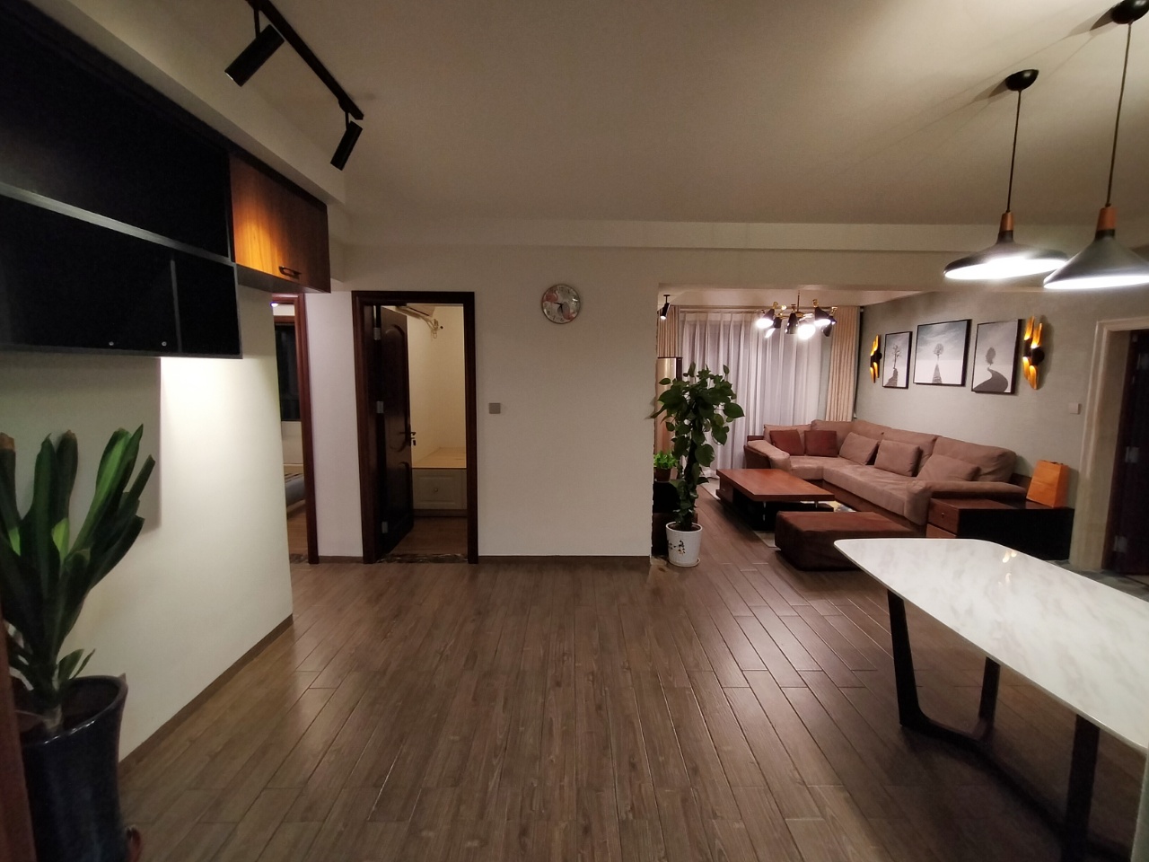 新城吾悦广场 2室1厅1卫 196.0万 新城吾悦广场 2室1厅1卫 196.0万室内图