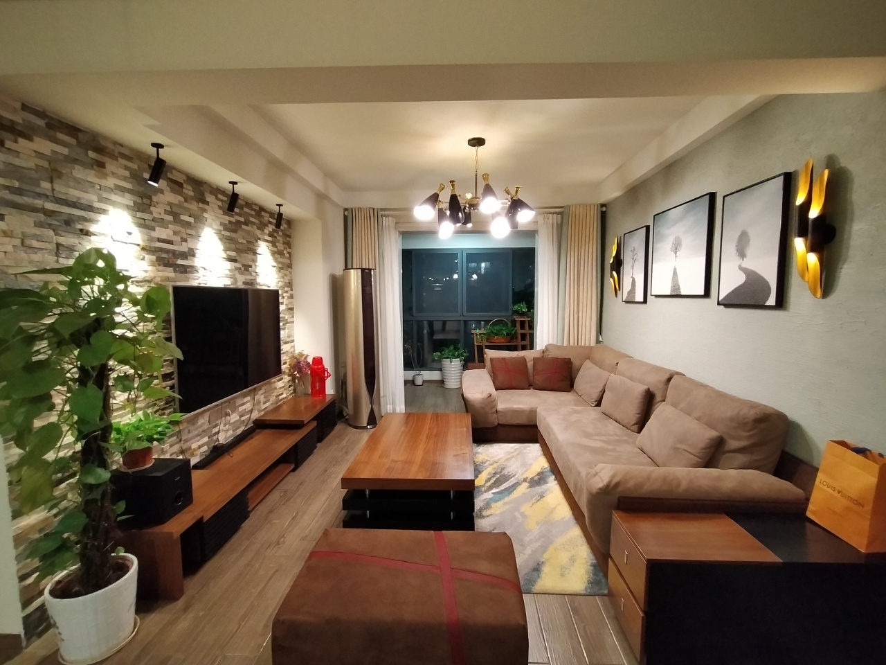 新城吾悦广场 2室1厅1卫 196.0万 新城吾悦广场 2室1厅1卫 196.0万室内图