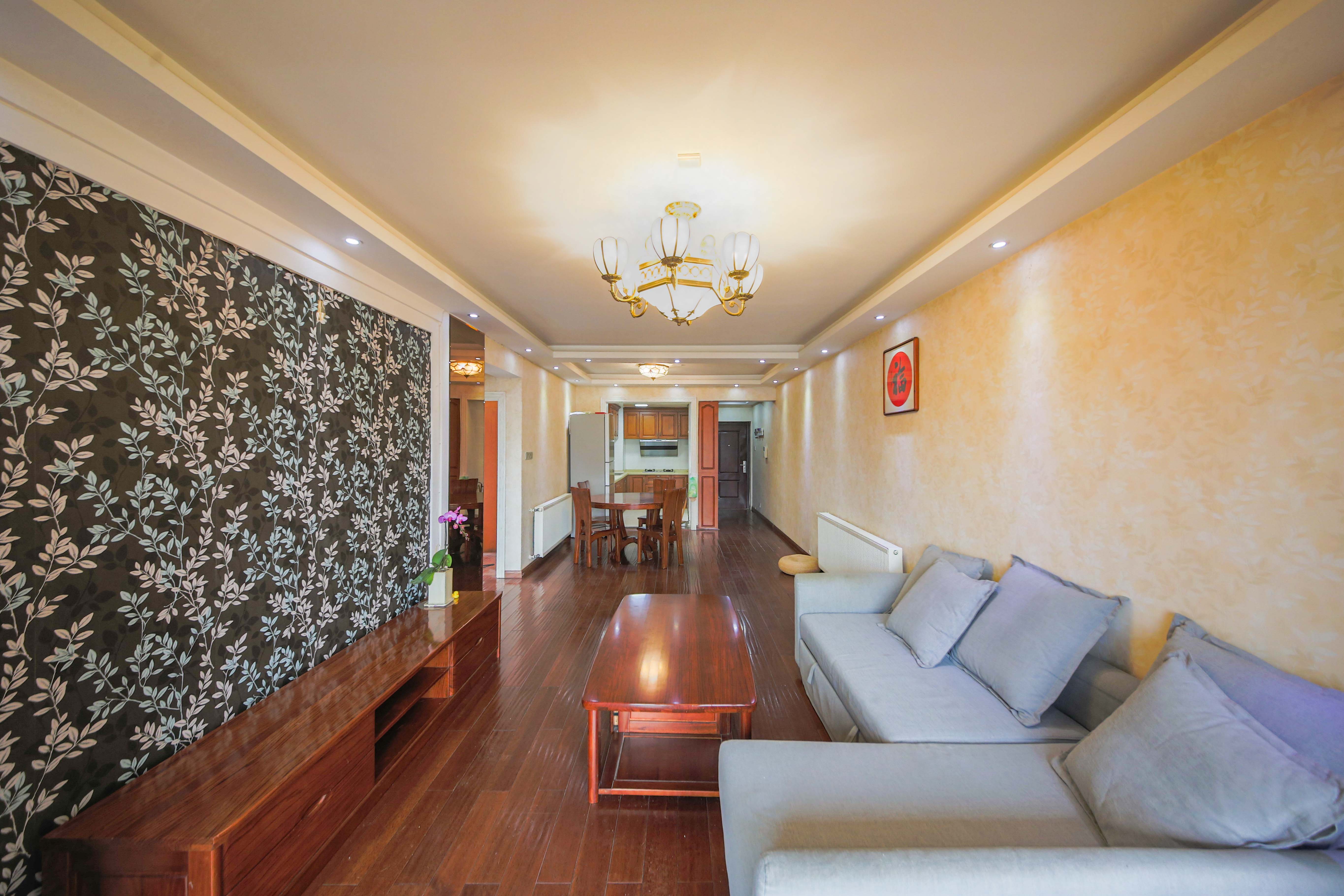 上峰苑(兰亭玥岛) 2室2厅1卫 72.0万 上峰苑(兰亭玥岛) 2室2厅1卫 72.0万客厅