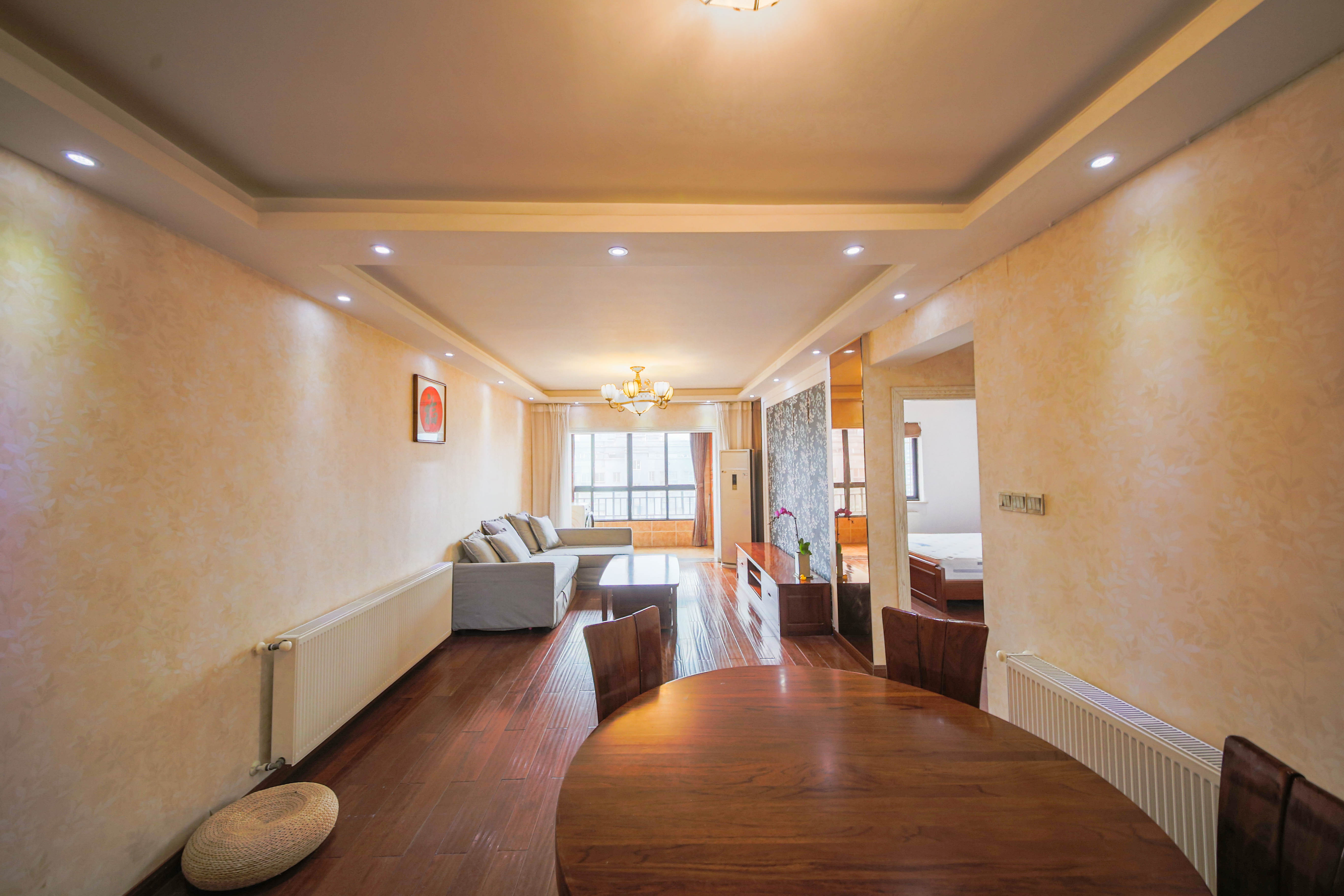 上峰苑(兰亭玥岛) 2室2厅1卫 72.0万 上峰苑(兰亭玥岛) 2室2厅1卫 72.0万客厅