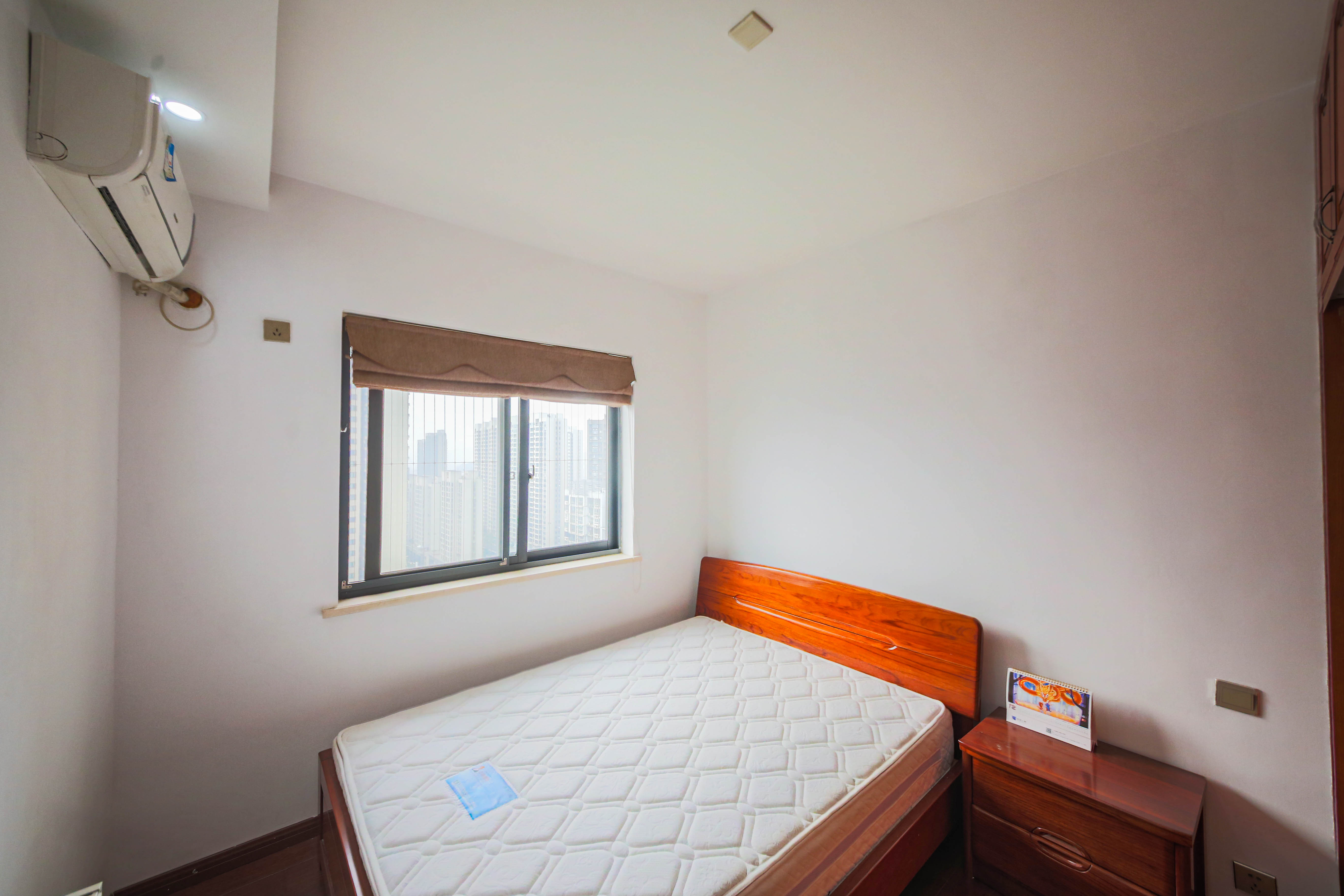 上峰苑(兰亭玥岛) 2室2厅1卫 72.0万 上峰苑(兰亭玥岛) 2室2厅1卫 72.0万卧室