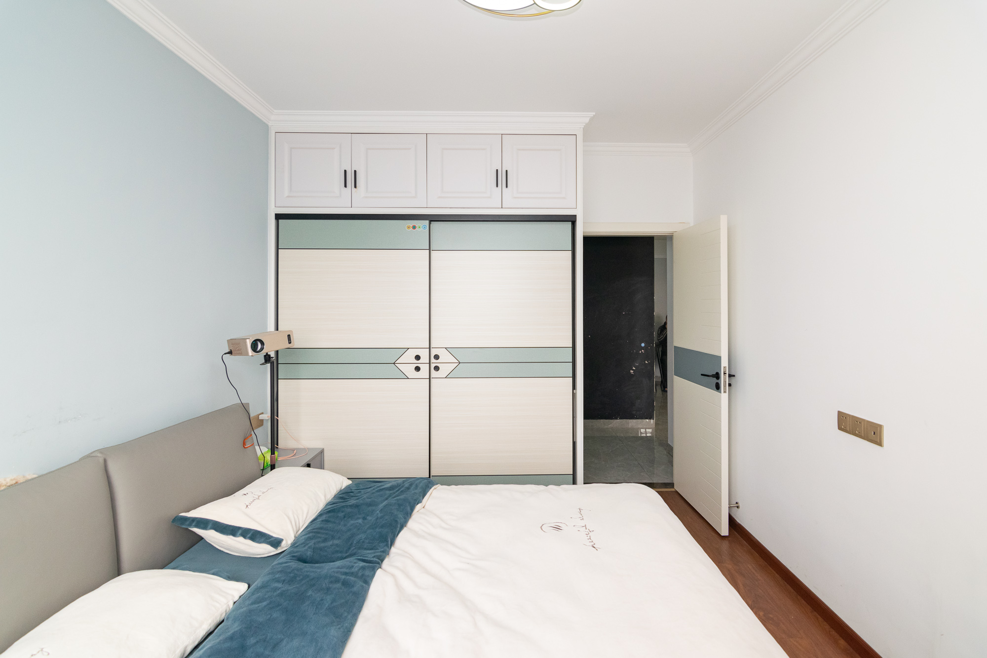 金地三千府（金地湖山樾、金地自在城）  2室1厅1卫    58.8万卧室